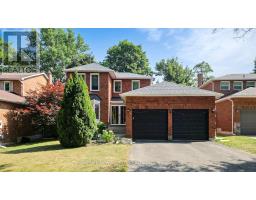 19 CHADBURN CRESCENT, Aurora, Ontario