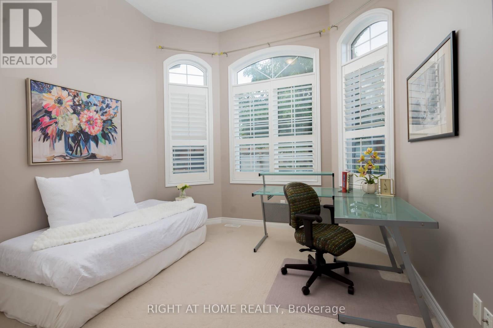 1 Sea Holly Crescent, Brampton (Sandringham-Wellington), Ontario  L6R 0W2 - Photo 18 - W12343397