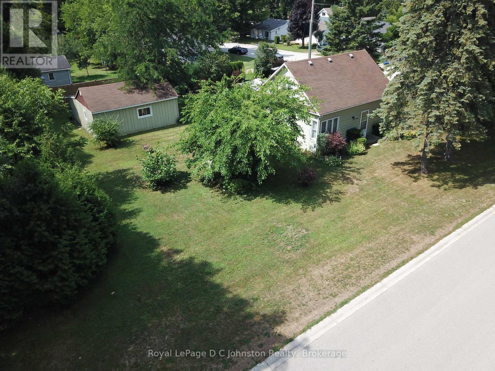 455 Alice Street, Saugeen Shores, Ontario  N0H 2L0 - Photo 21 - X12341164