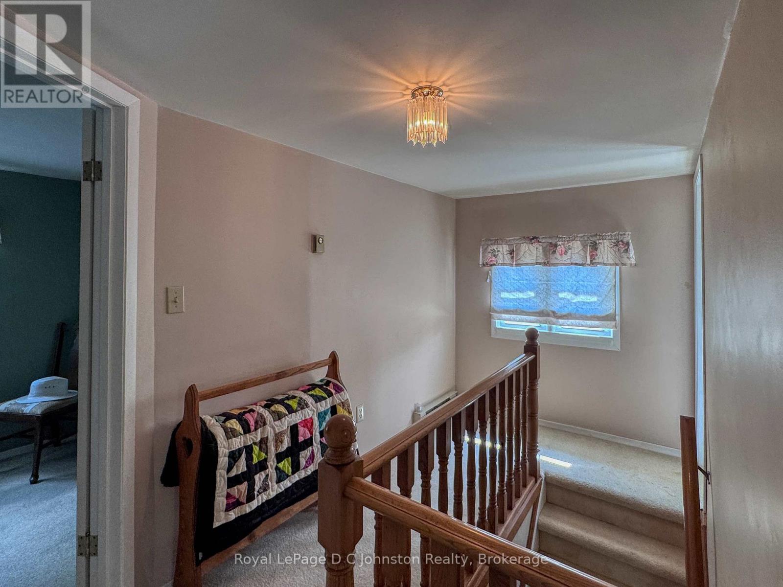 455 Alice Street, Saugeen Shores, Ontario  N0H 2L0 - Photo 19 - X12341164