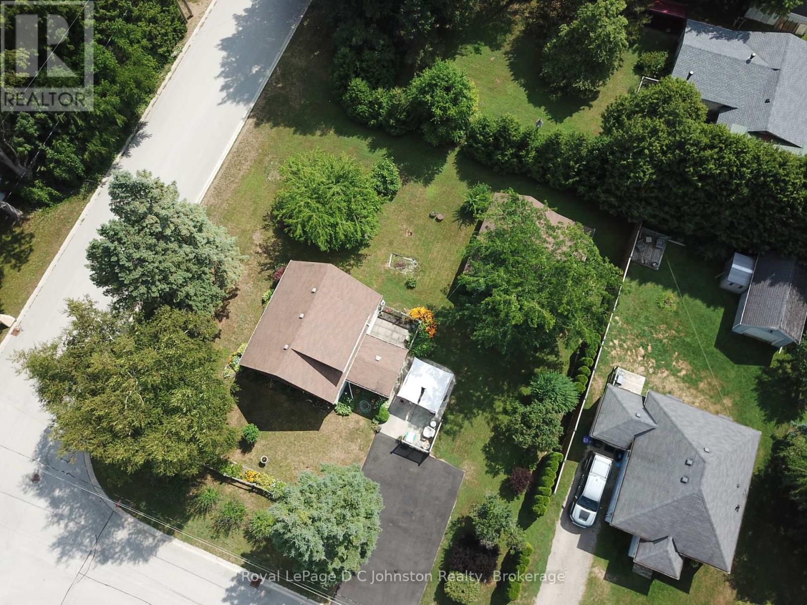 455 Alice Street, Saugeen Shores, Ontario  N0H 2L0 - Photo 25 - X12341164