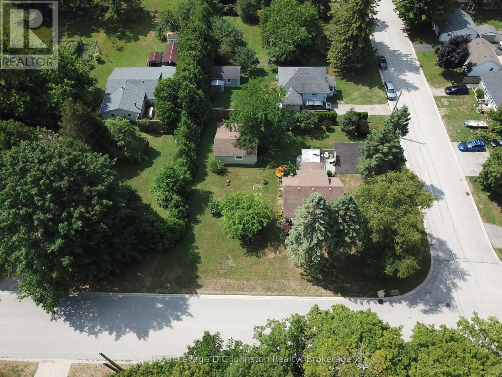 455 Alice Street, Saugeen Shores, Ontario  N0H 2L0 - Photo 24 - X12341164