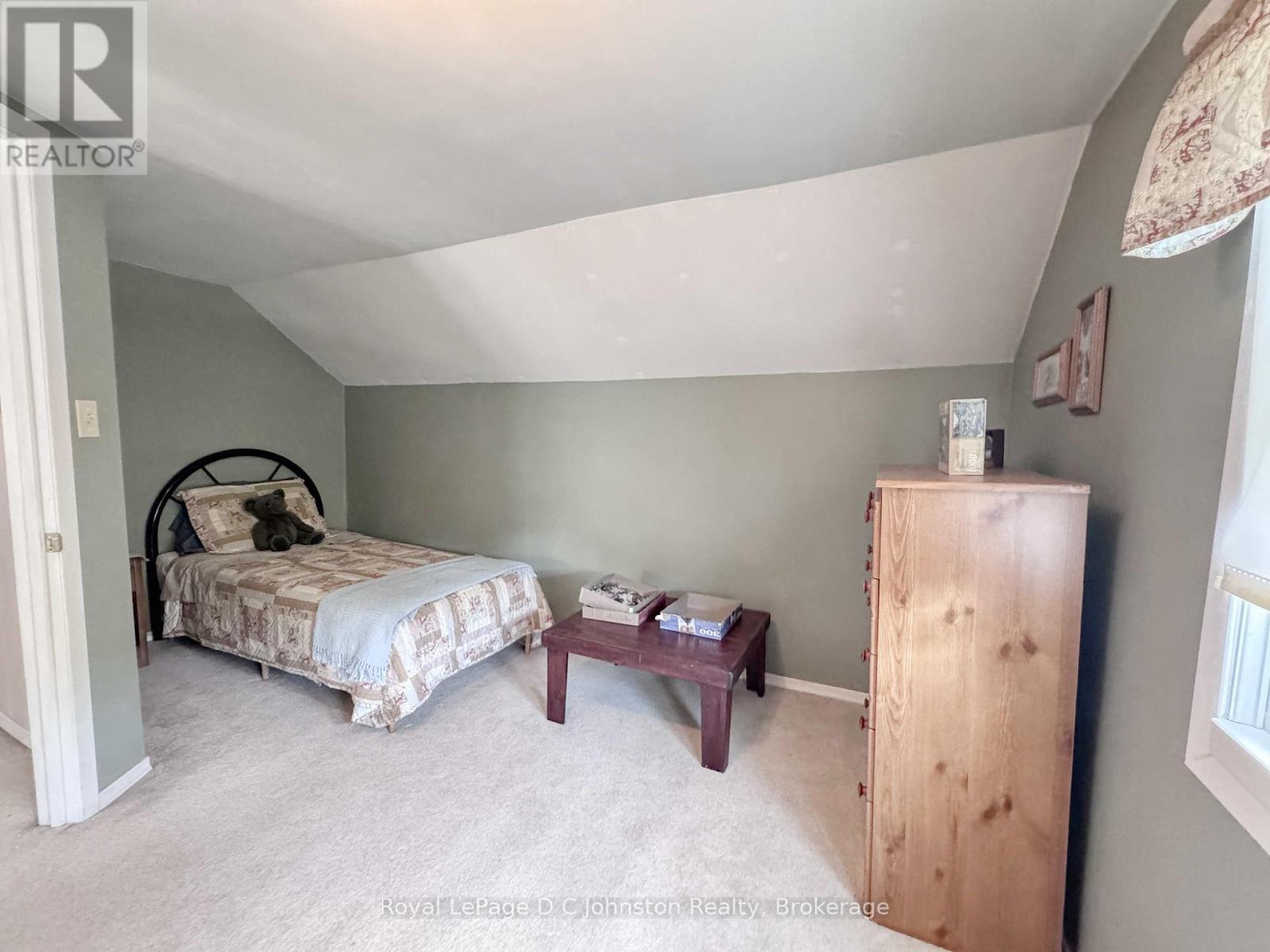 455 Alice Street, Saugeen Shores, Ontario  N0H 2L0 - Photo 16 - X12341164