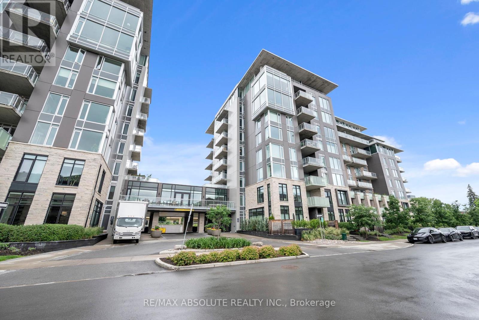 510 - 570 De Mazenod Avenue, Ottawa, Ontario  K1S 5X2 - Photo 2 - X12343479