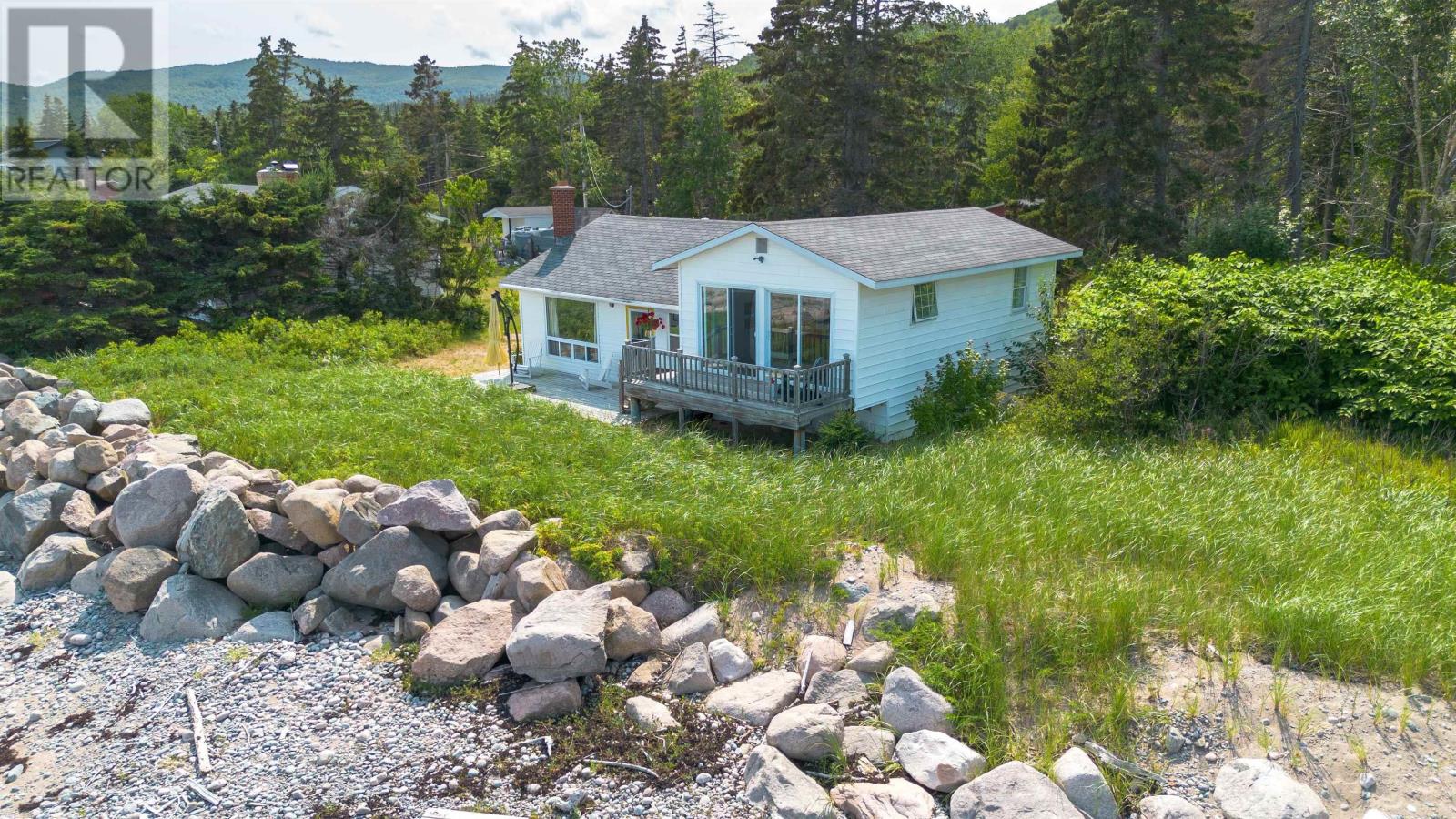 18 Wild Rose Lane, Ingonish, Nova Scotia  B0C 1L0 - Photo 6 - 202518971