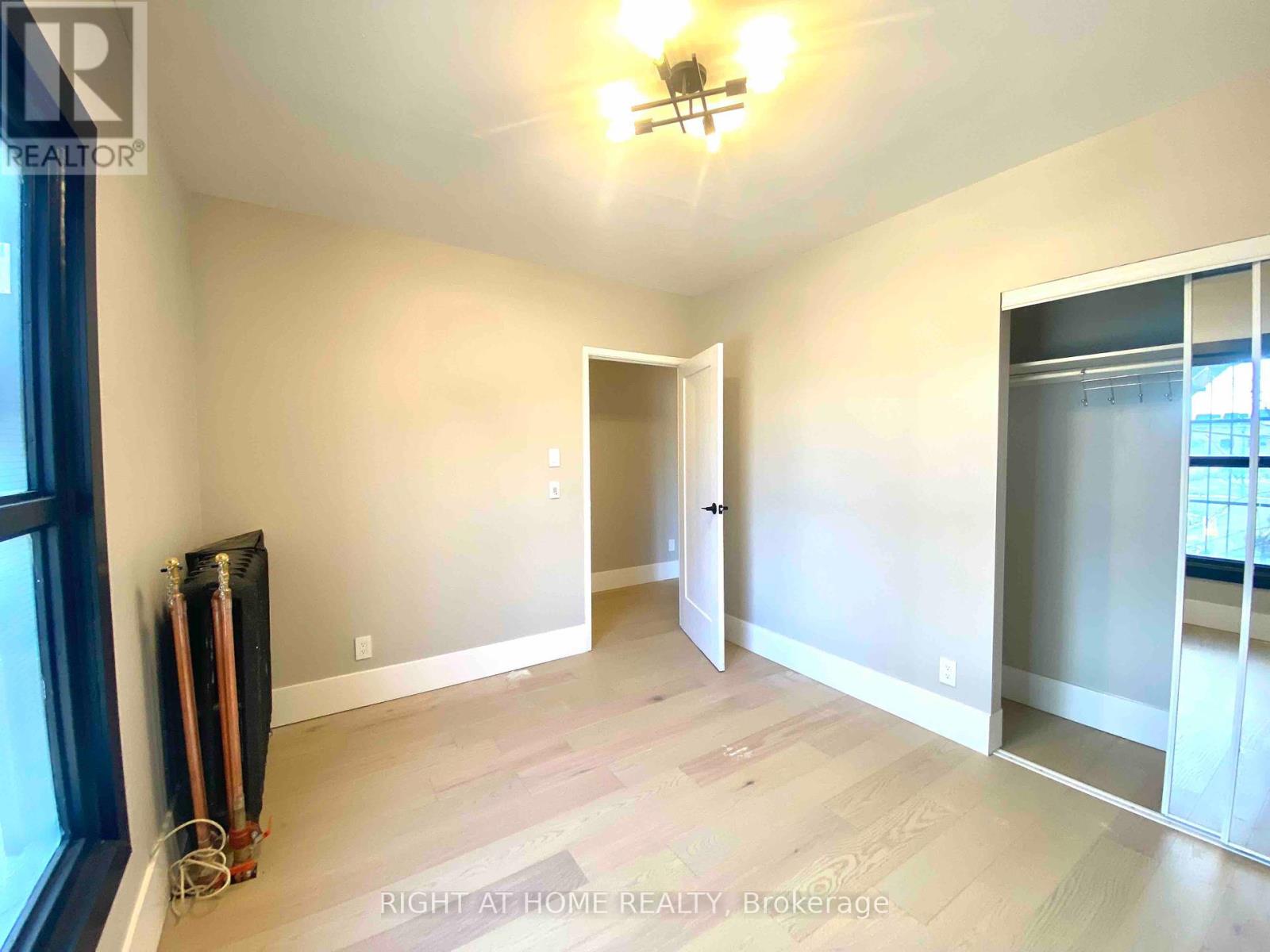 202 - 993 Bloor Street W, Toronto, Ontario  M6H 1M1 - Photo 2 - C12343434