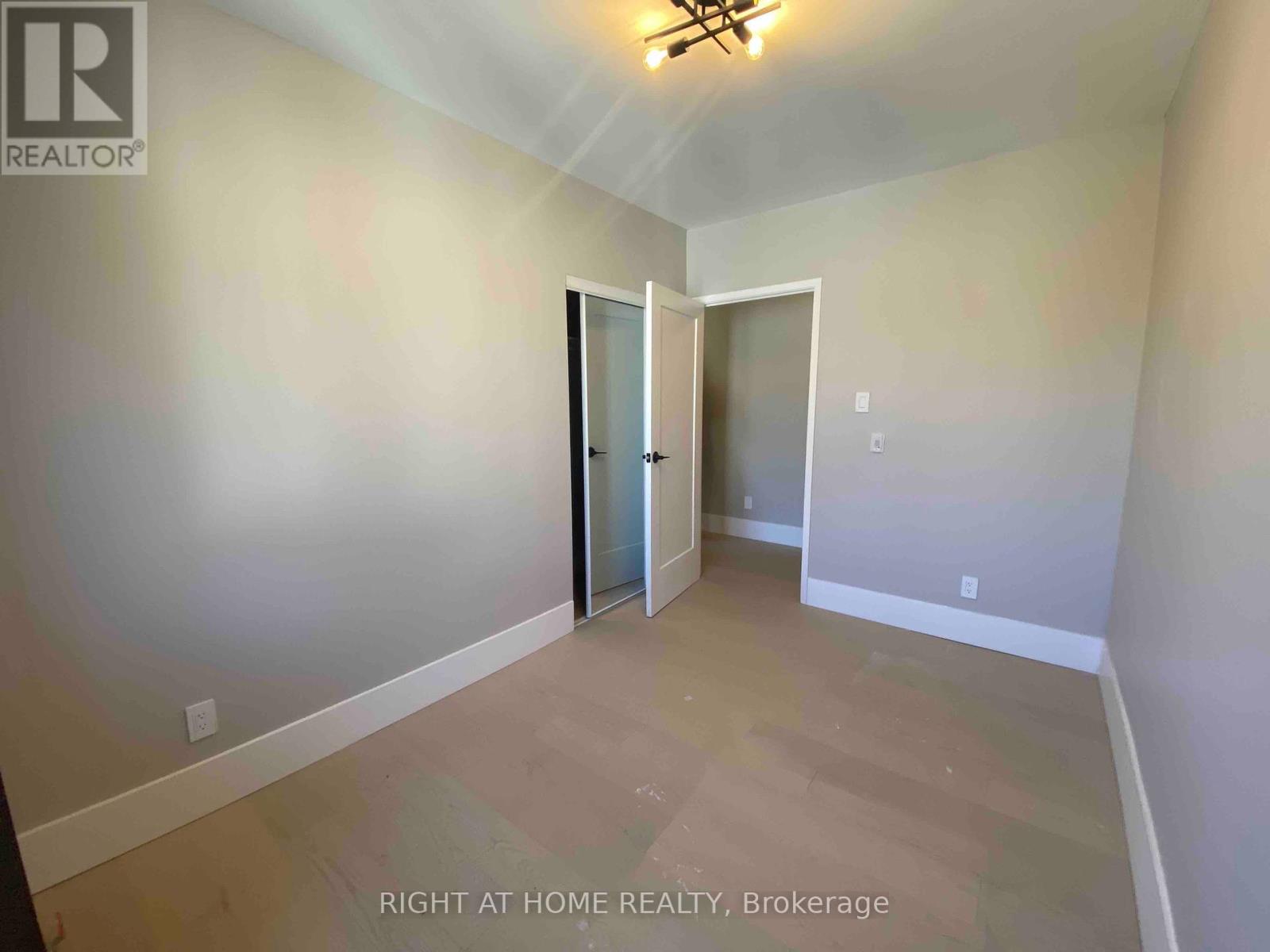 202 - 993 Bloor Street W, Toronto, Ontario  M6H 1M1 - Photo 8 - C12343434