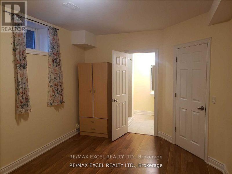 Lower Level - 585 Mcgregor Farm Trail, Newmarket, Ontario  L3X 0H6 - Photo 12 - N12343480
