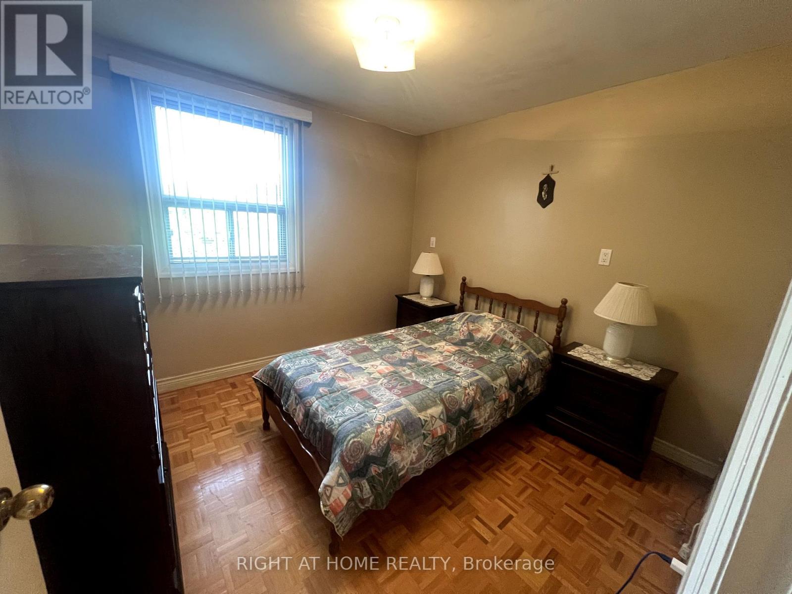 195 Rosethorn Avenue, Toronto, Ontario  M6N 3L3 - Photo 12 - W12343477