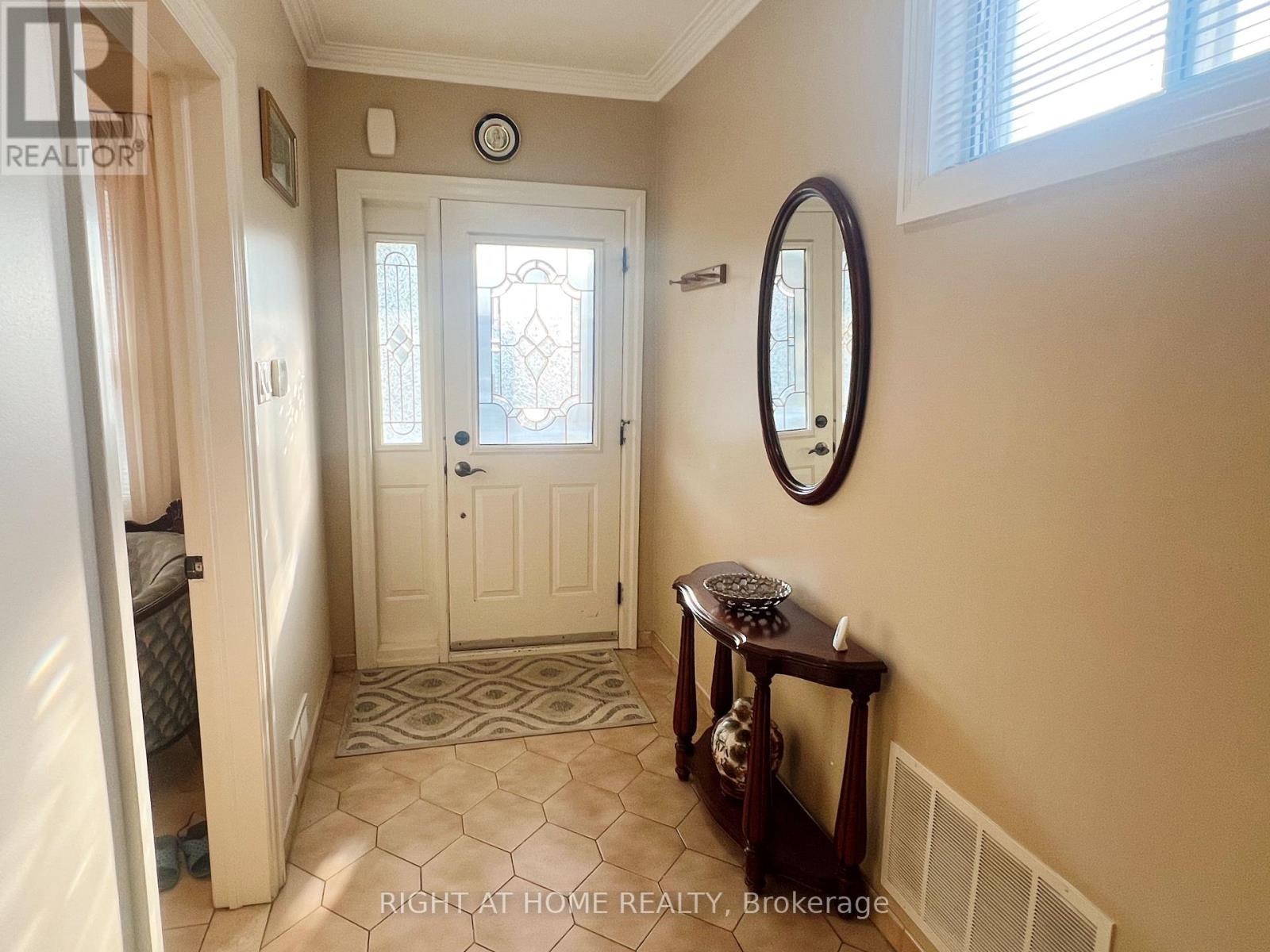 Property at 195 ROSETHORN AVENUE image 3