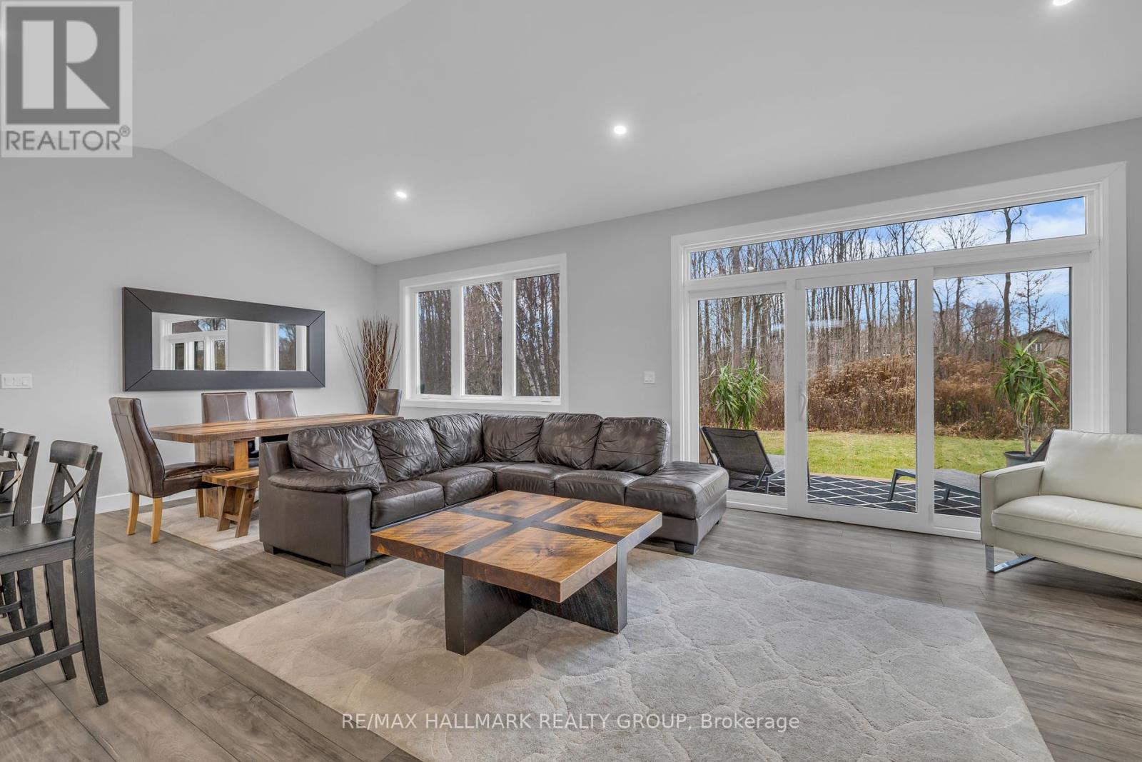 1077 Shearer Drive, Brockville, Ontario  K6V 7K1 - Photo 7 - X12317886