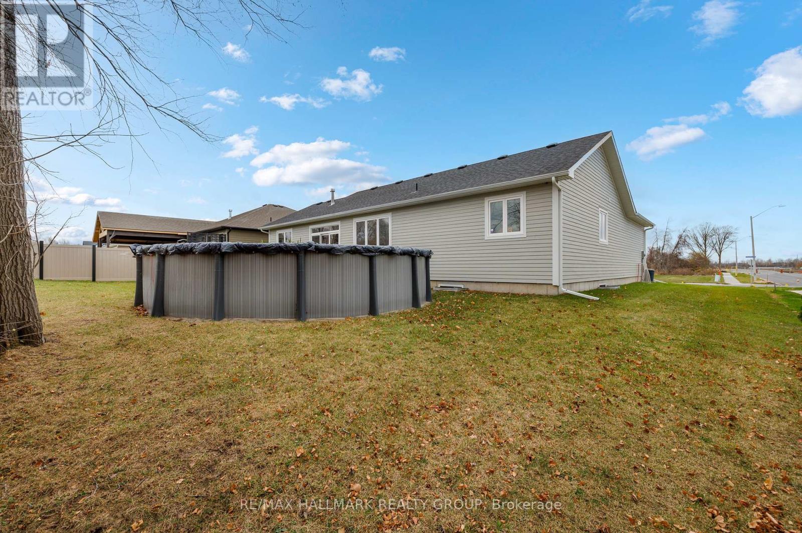 1077 Shearer Drive, Brockville, Ontario  K6V 7K1 - Photo 42 - X12317886