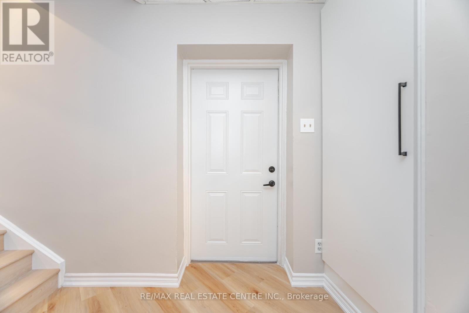 1 Ontario Street, Guelph (St. Patrick's Ward), Ontario  N1E 3A9 - Photo 9 - X12343474
