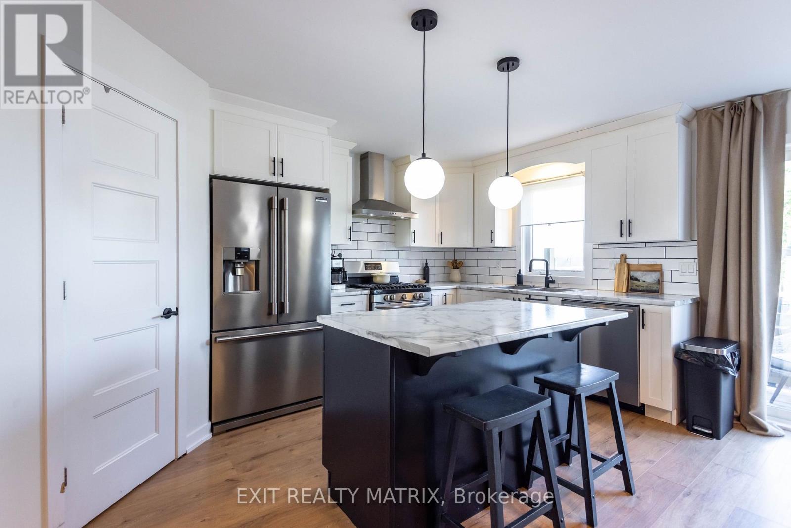 275 Belfort Street S, Russell, Ontario  K0A 1W0 - Photo 6 - X12343509