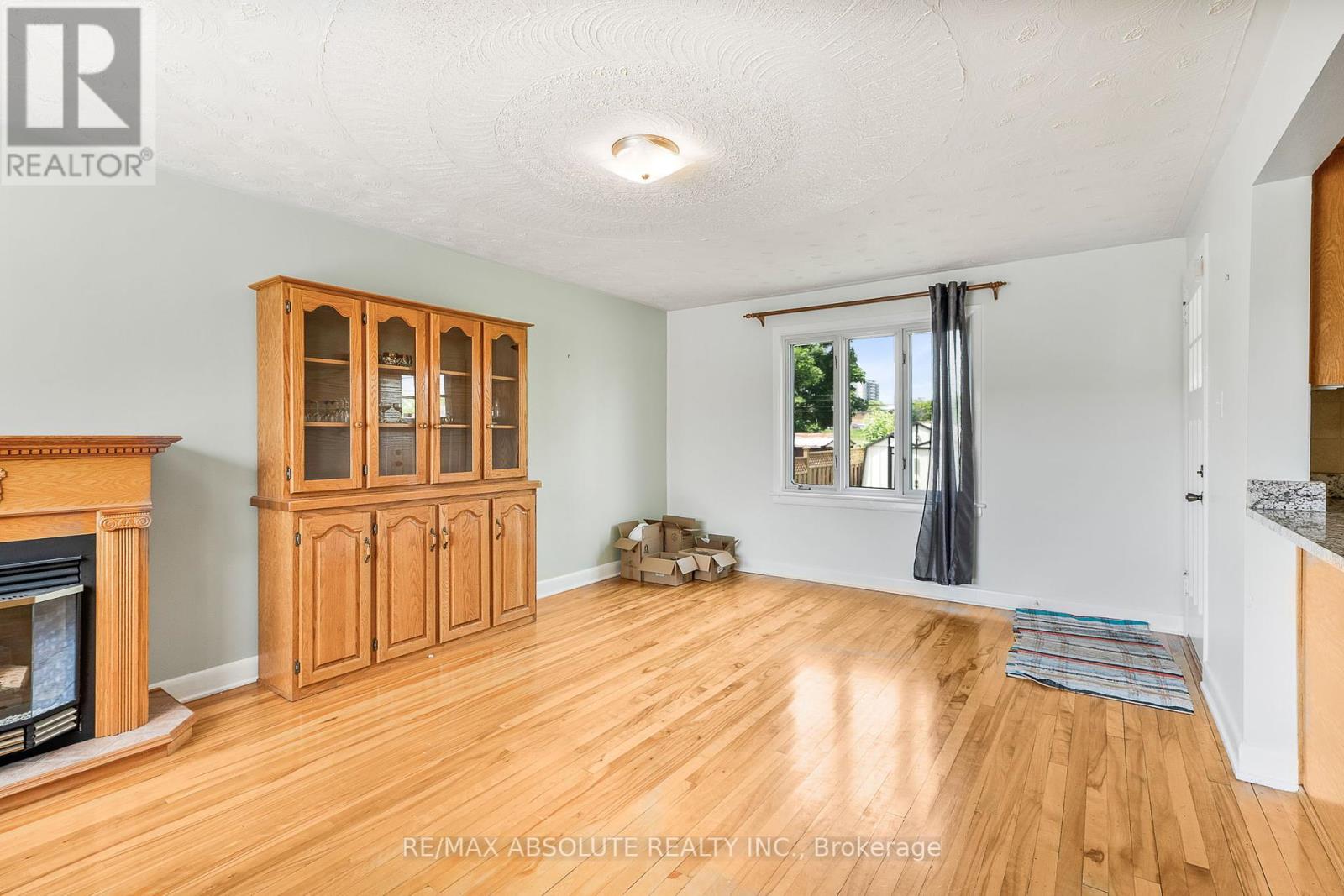 352 Lacasse Avenue, Ottawa, Ontario  K1L 7A9 - Photo 14 - X12343521