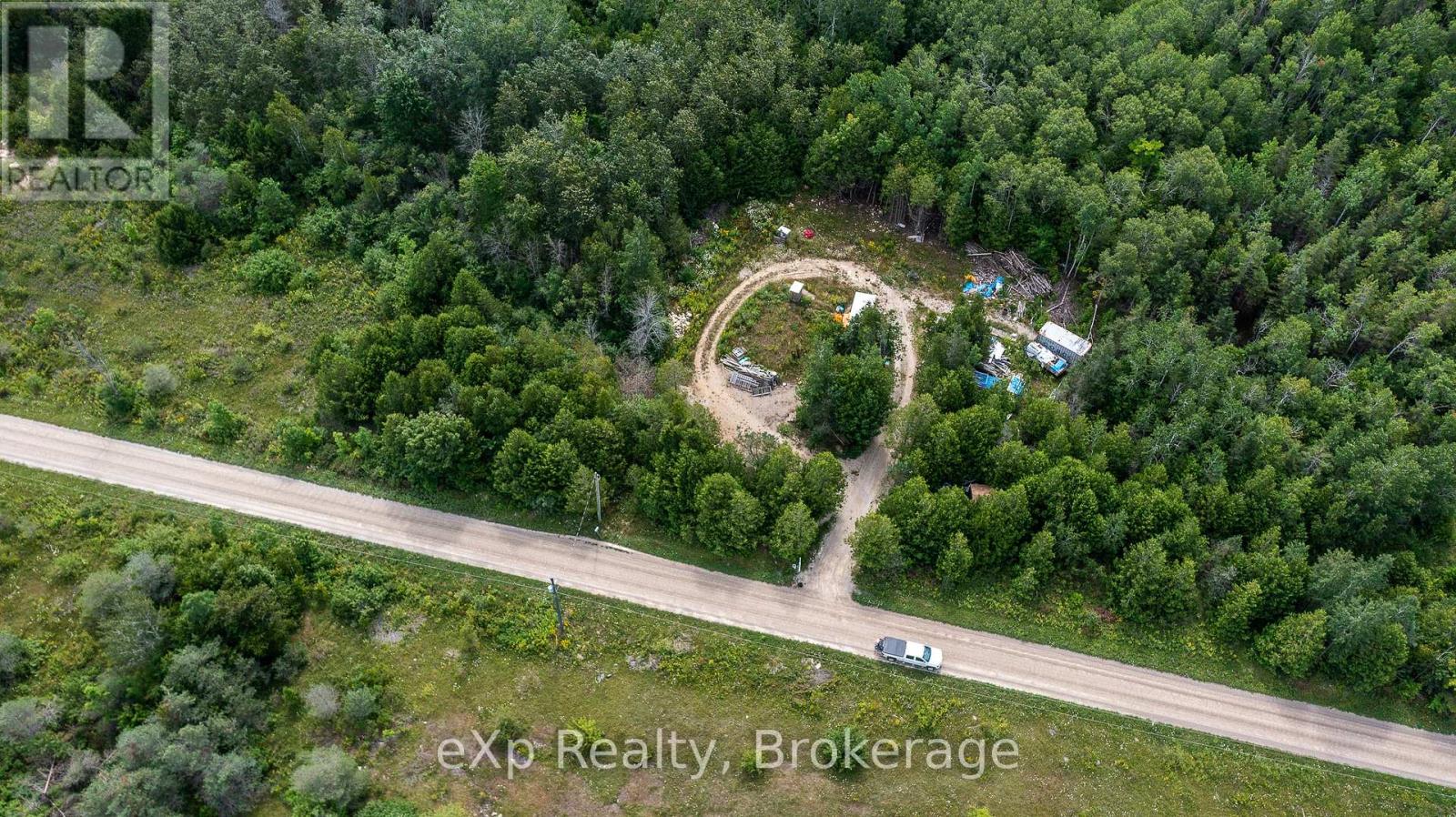 136 Lindsay Road 40, Northern Bruce Peninsula, Ontario  N0H 1Z0 - Photo 2 - X12343502