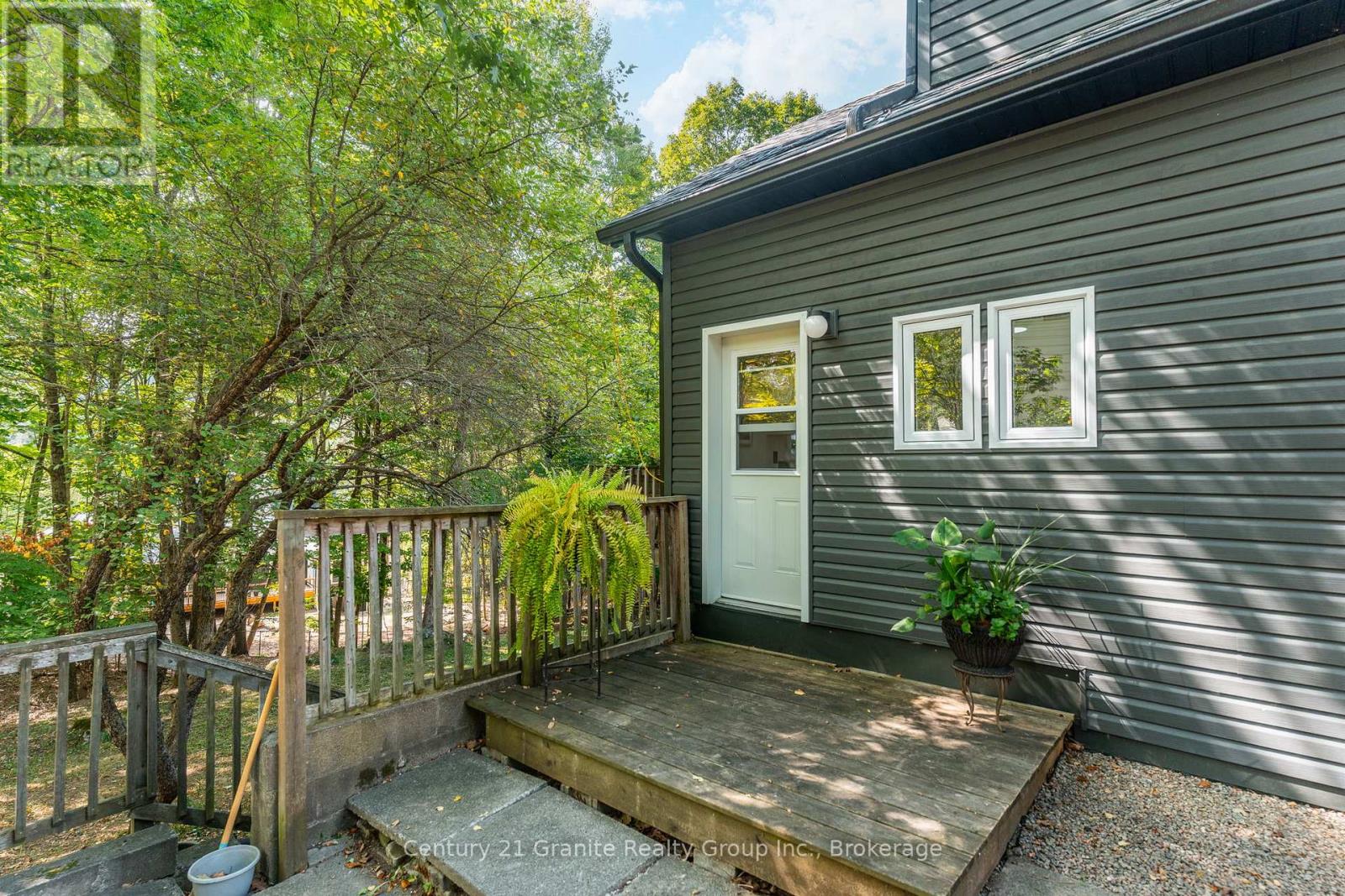 322 Highland Street, Dysart Et Al, Ontario  K0M 1S0 - Photo 25 - X12343532