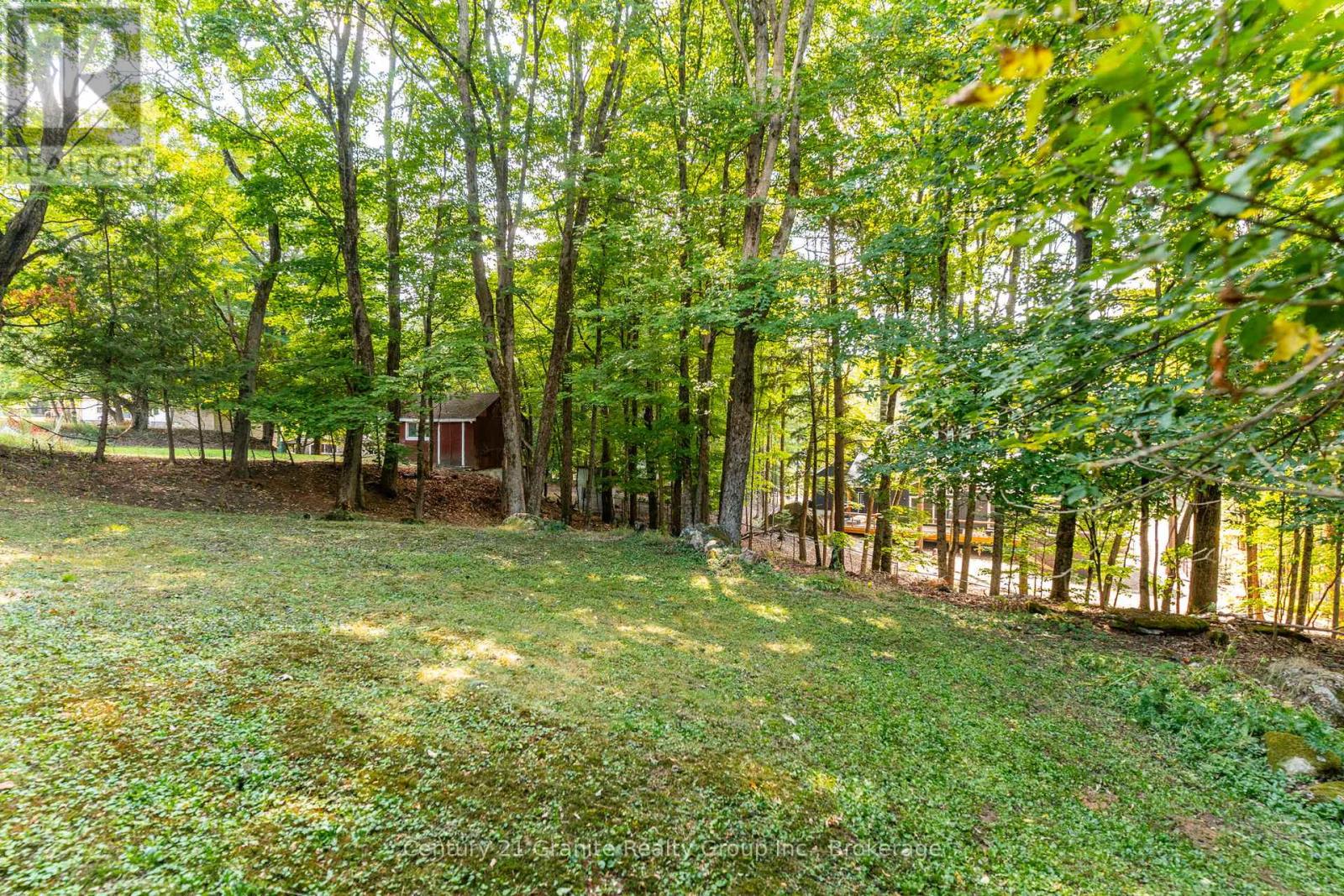 322 Highland Street, Dysart Et Al, Ontario  K0M 1S0 - Photo 28 - X12343532