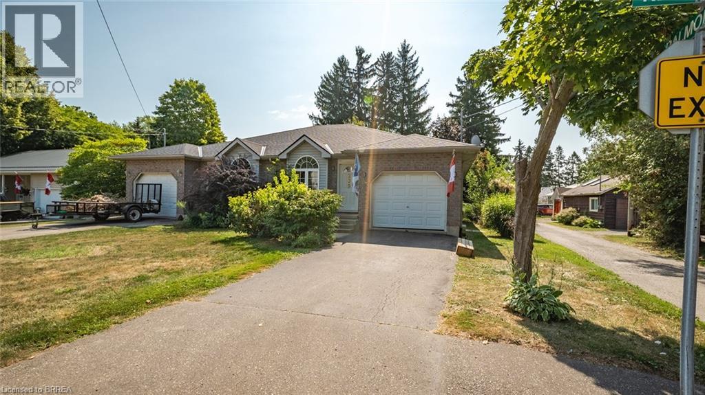 Property at 209 NELSON Street W image 1
