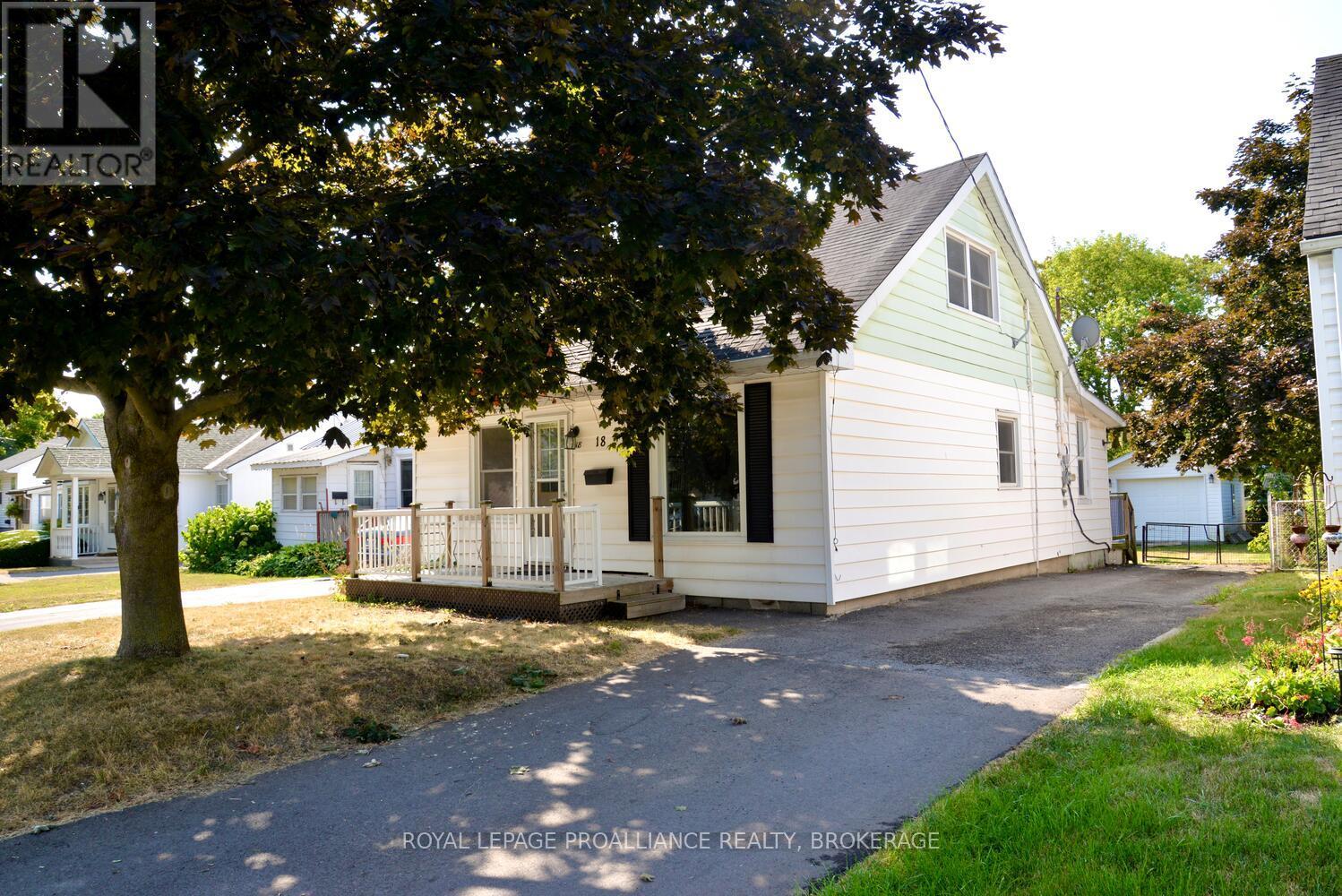 18 DUNKIRK AVENUE, Kingston, Ontario