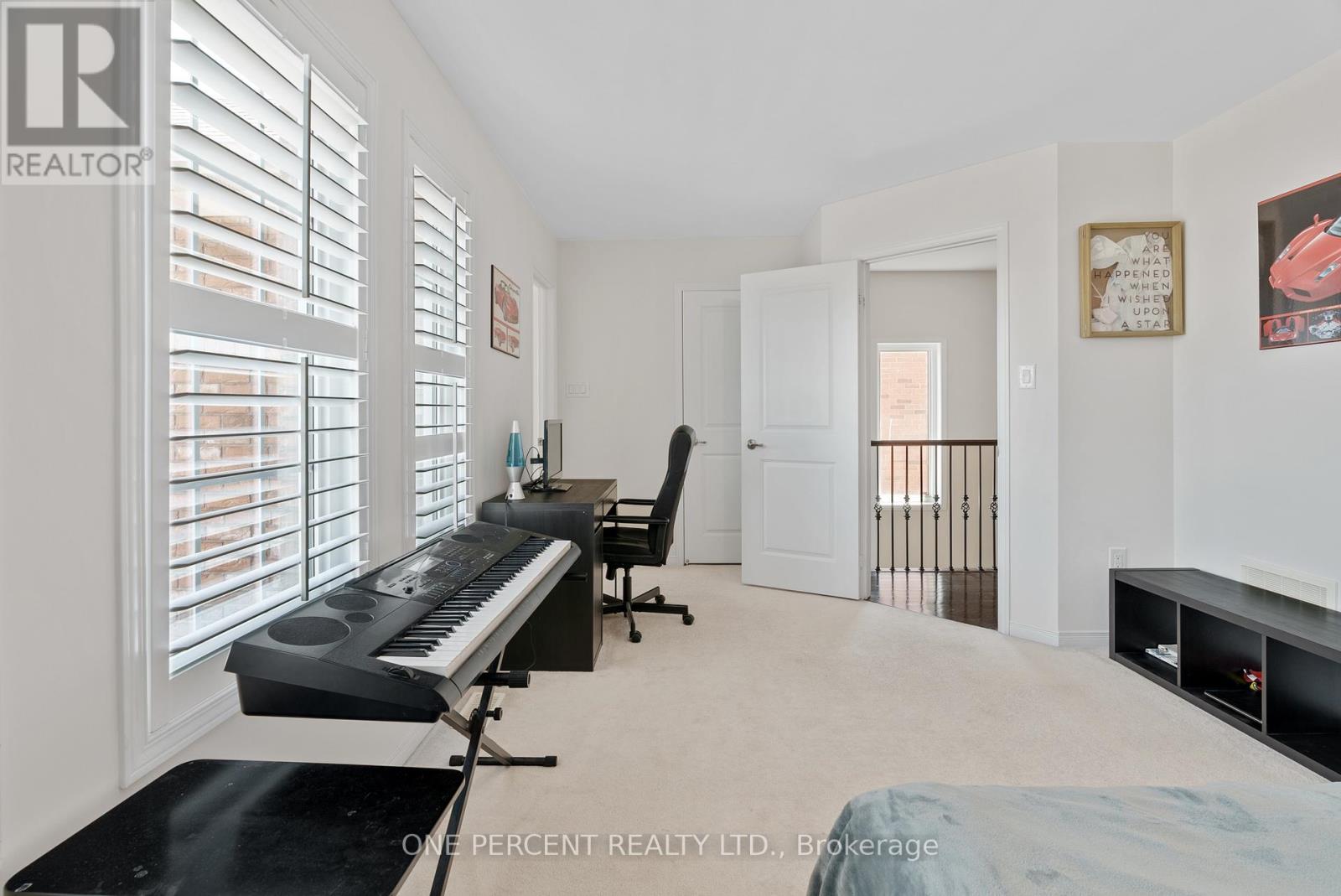 6 Duffel Crescent, Halton Hills, Ontario  L7G 0H7 - Photo 17 - W12343514