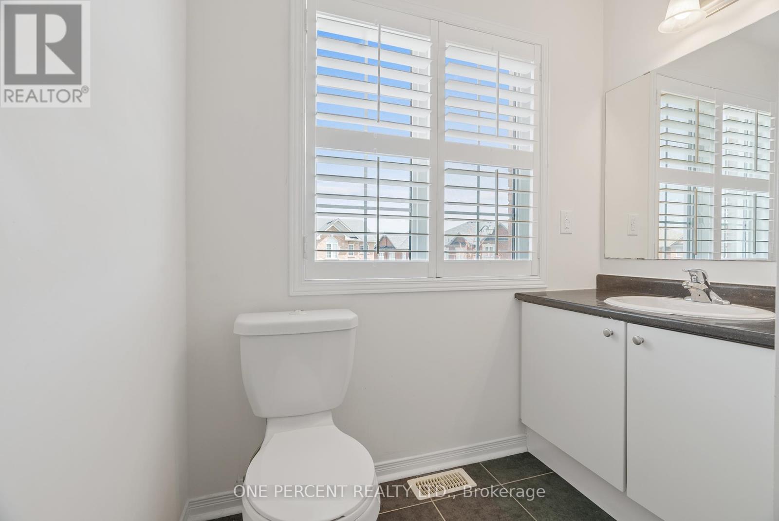 6 Duffel Crescent, Halton Hills, Ontario  L7G 0H7 - Photo 18 - W12343514