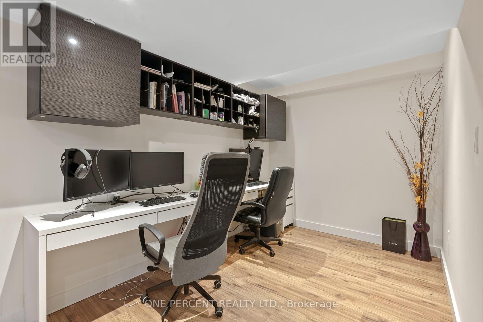 6 Duffel Crescent, Halton Hills, Ontario  L7G 0H7 - Photo 34 - W12343514