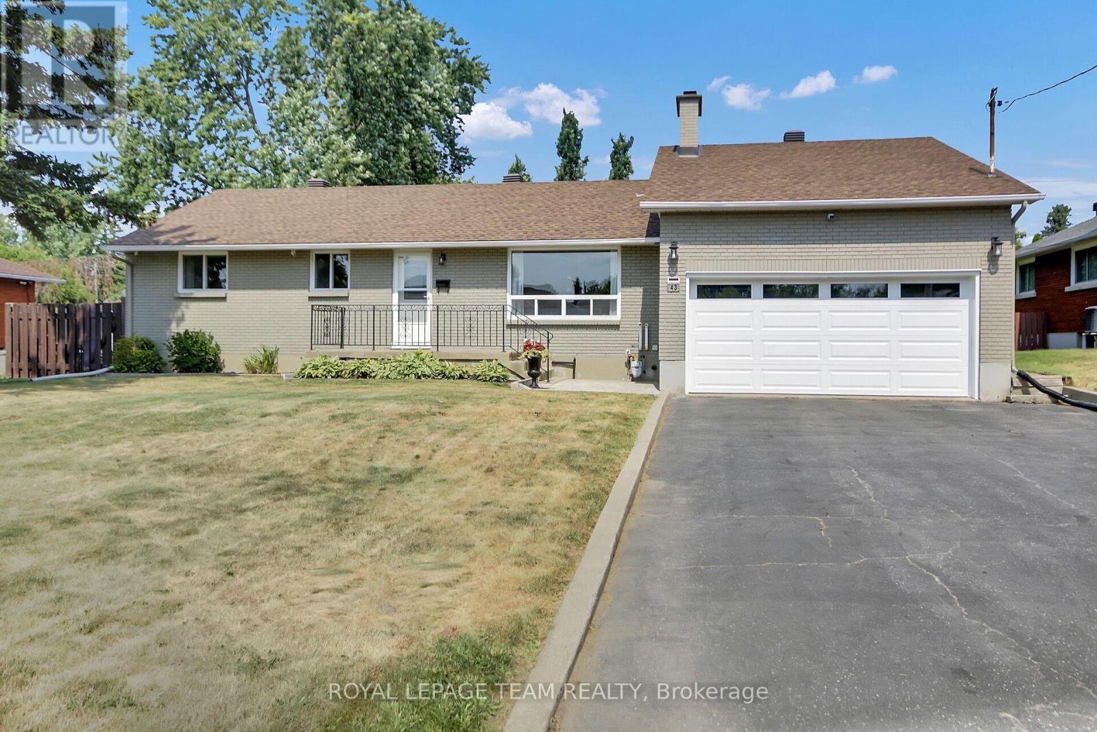 Property at 43 EPWORTH AVENUE image 2