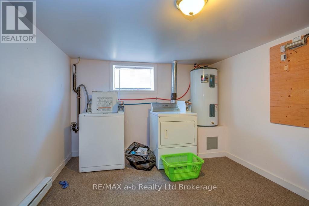 57 Baldwin Street, Tillsonburg, Ontario  N4G 2K4 - Photo 5 - X12343545