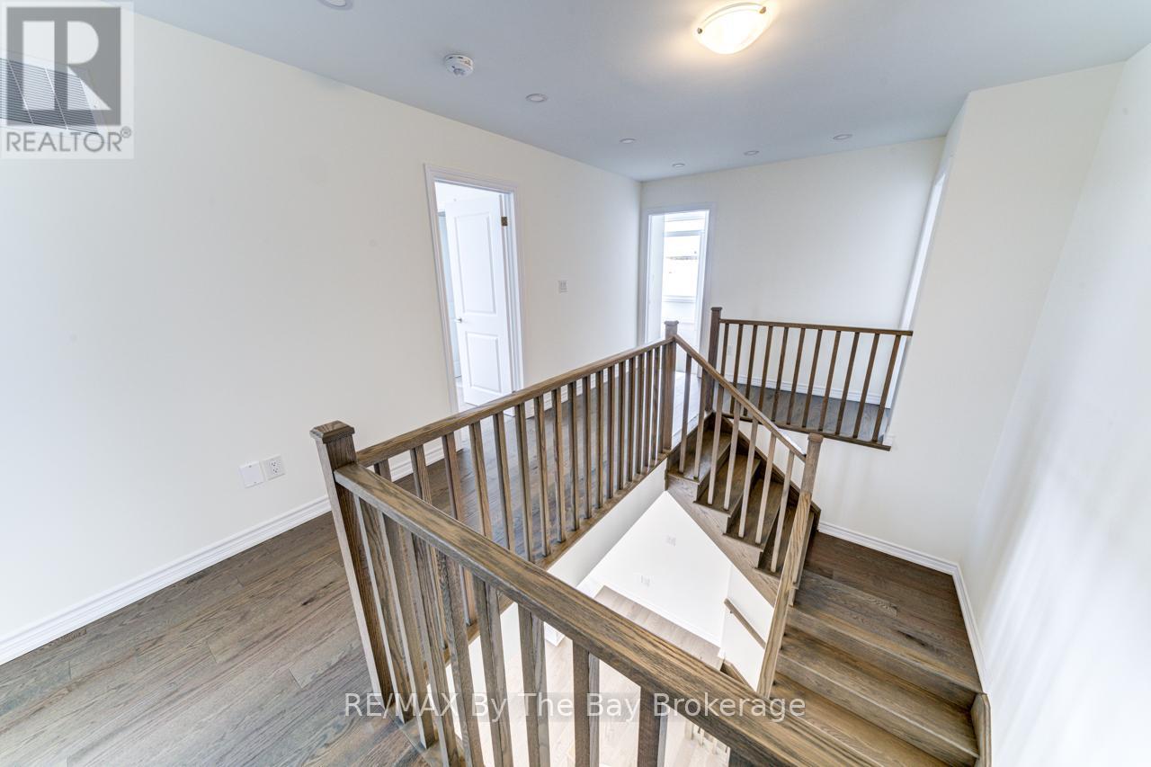 19 Sun Valley Avenue, Wasaga Beach, Ontario  L9Z 0N6 - Photo 22 - S12343555