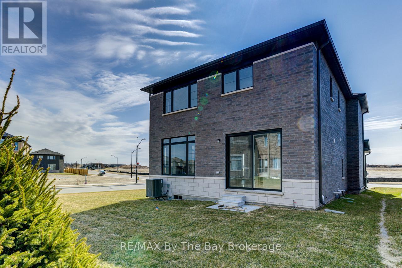 19 Sun Valley Avenue, Wasaga Beach, Ontario  L9Z 0N6 - Photo 38 - S12343555