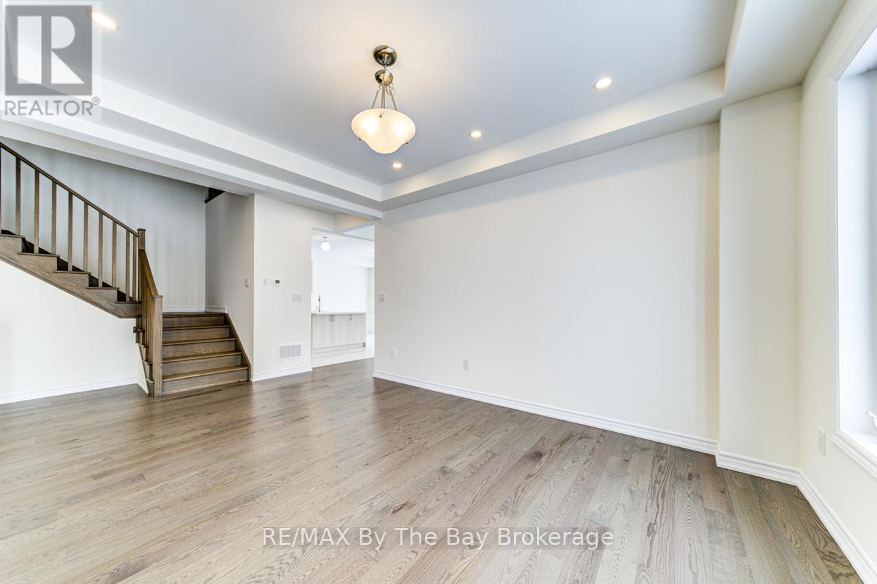 19 Sun Valley Avenue, Wasaga Beach, Ontario  L9Z 0N6 - Photo 8 - S12343555