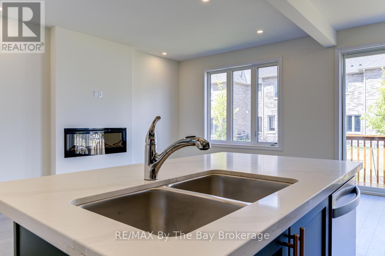 17 Sun Valley Avenue, Wasaga Beach, Ontario  L9Z 0N6 - Photo 11 - S12343556