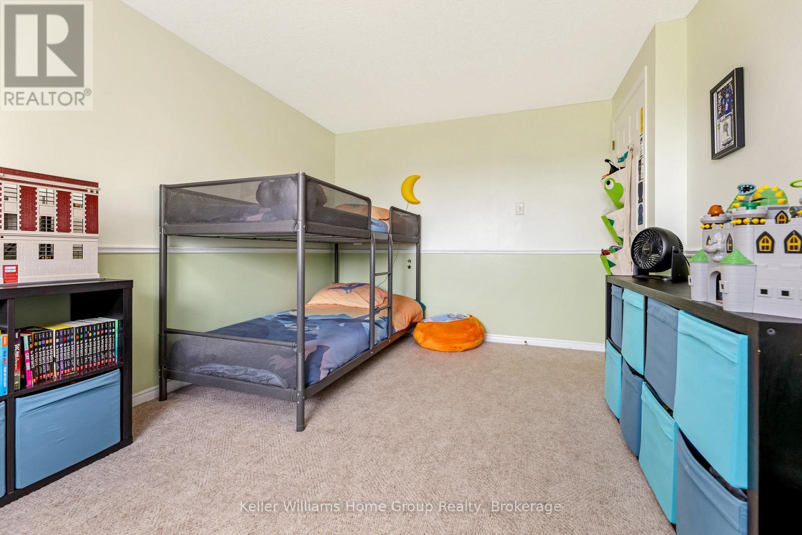 88 Doyle Drive, Guelph, Ontario  N1G 5B9 - Photo 19 - X12343551