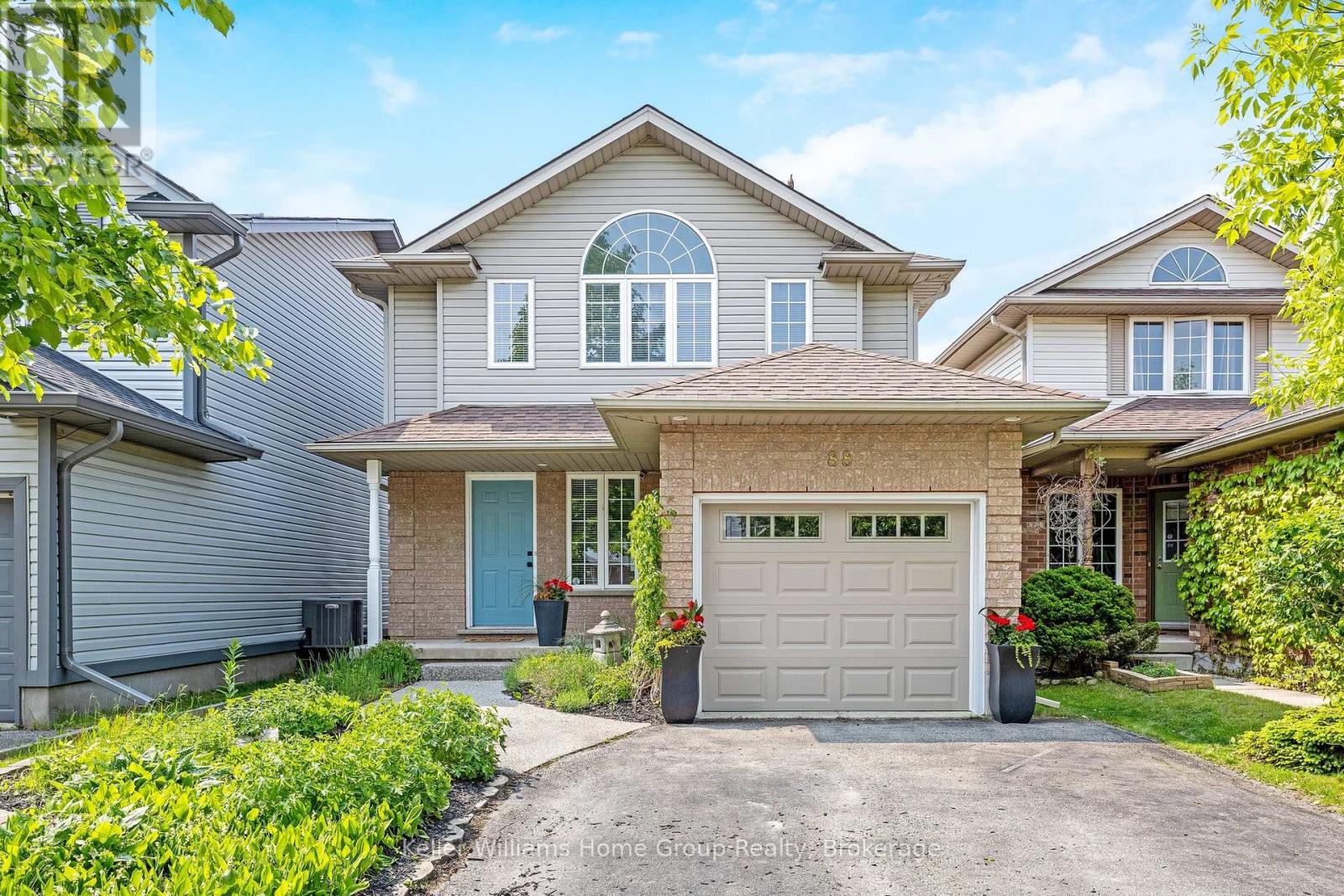 88 Doyle Drive, Guelph, Ontario  N1G 5B9 - Photo 2 - X12343551