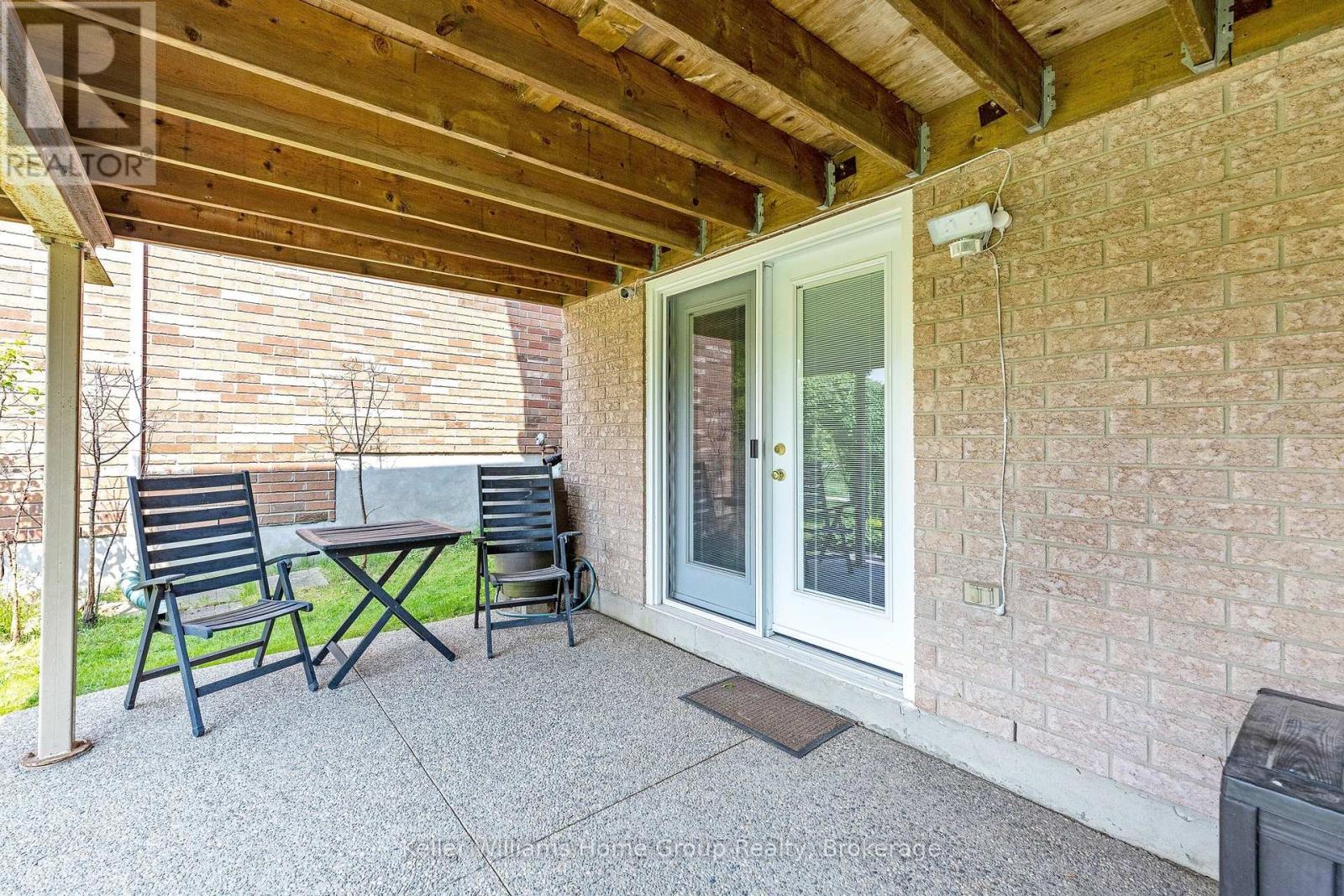 88 Doyle Drive, Guelph, Ontario  N1G 5B9 - Photo 27 - X12343551