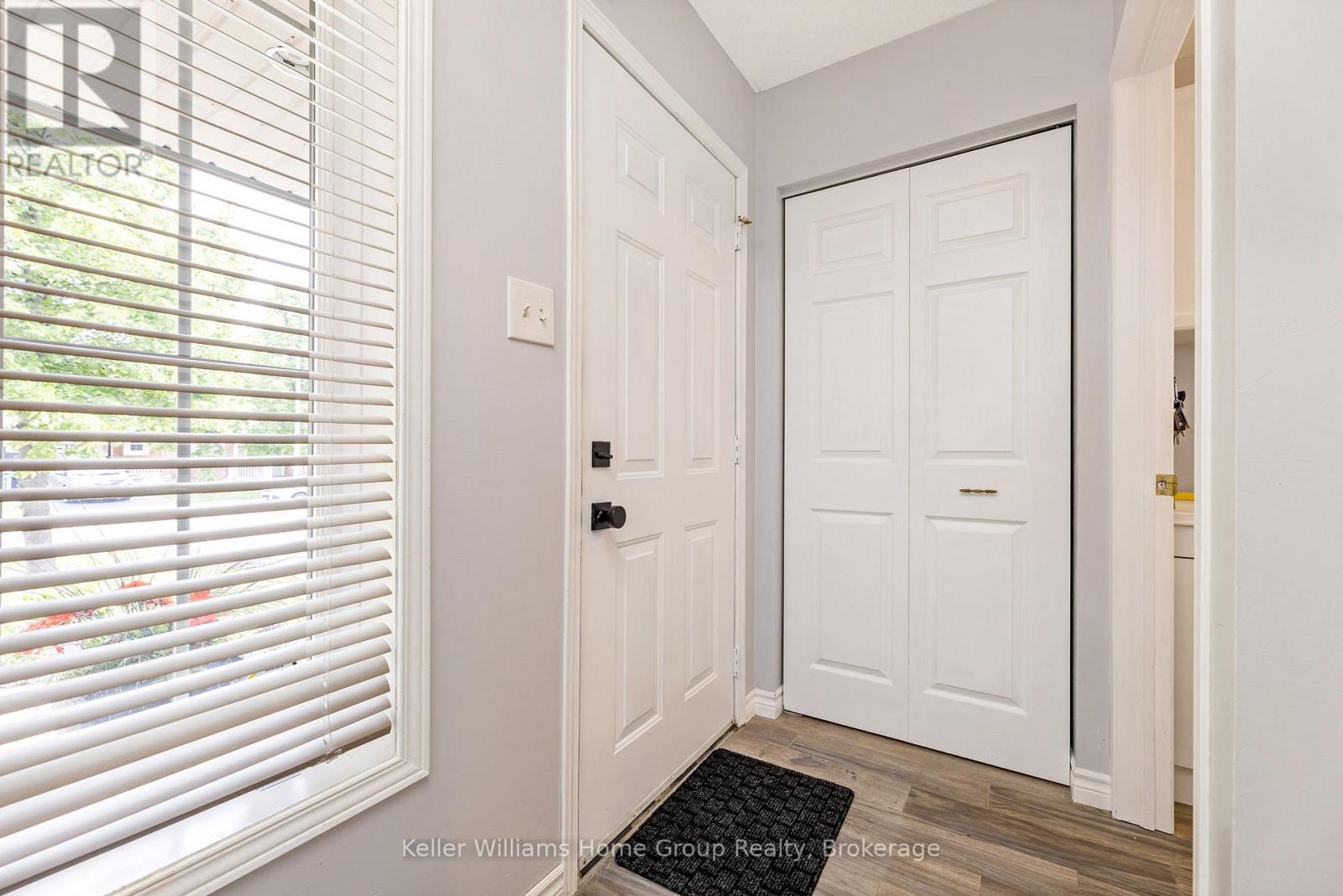 88 Doyle Drive, Guelph, Ontario  N1G 5B9 - Photo 4 - X12343551