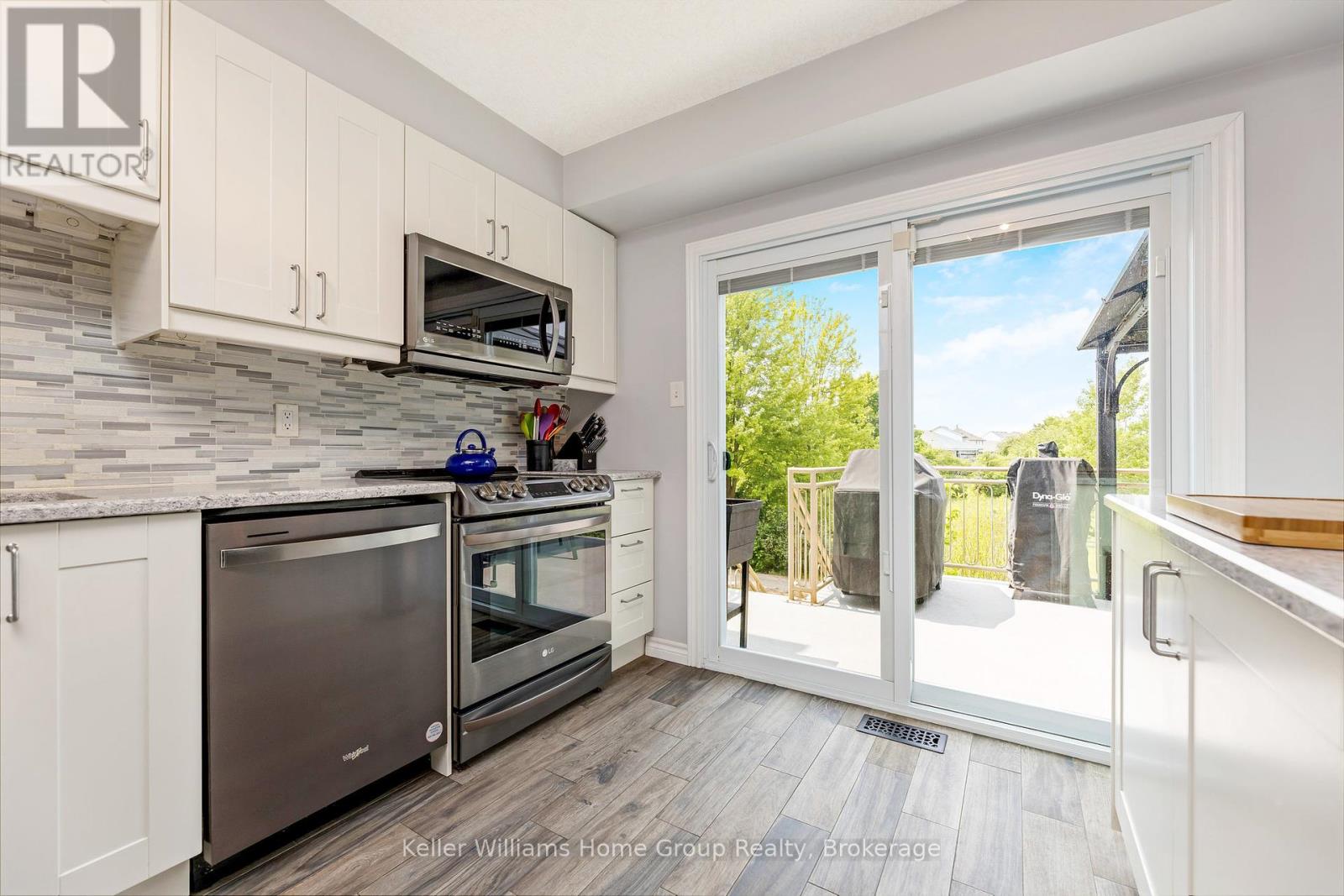 88 Doyle Drive, Guelph, Ontario  N1G 5B9 - Photo 9 - X12343551