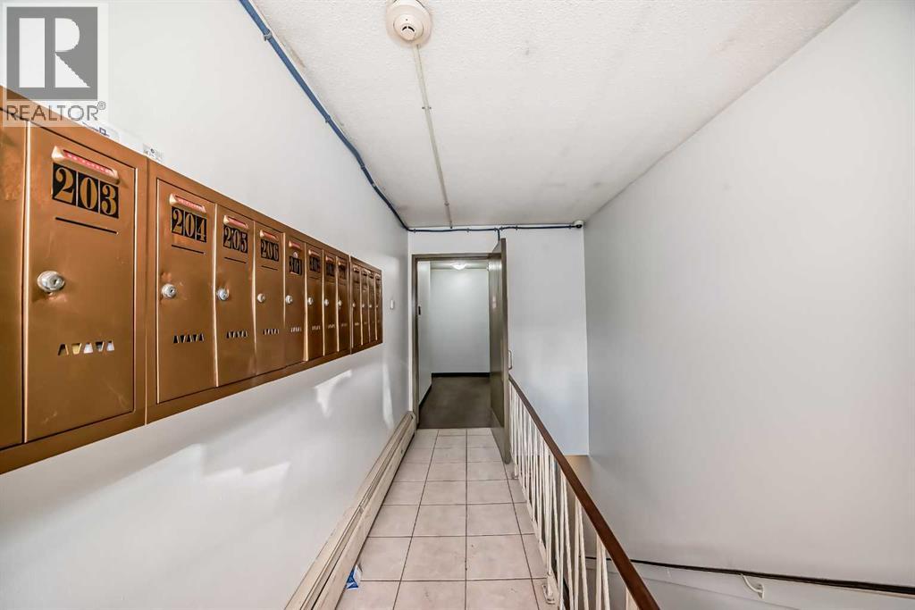 304, 4328 4 Street Nw, Calgary, Alberta  T2K 1A2 - Photo 37 - A2233213