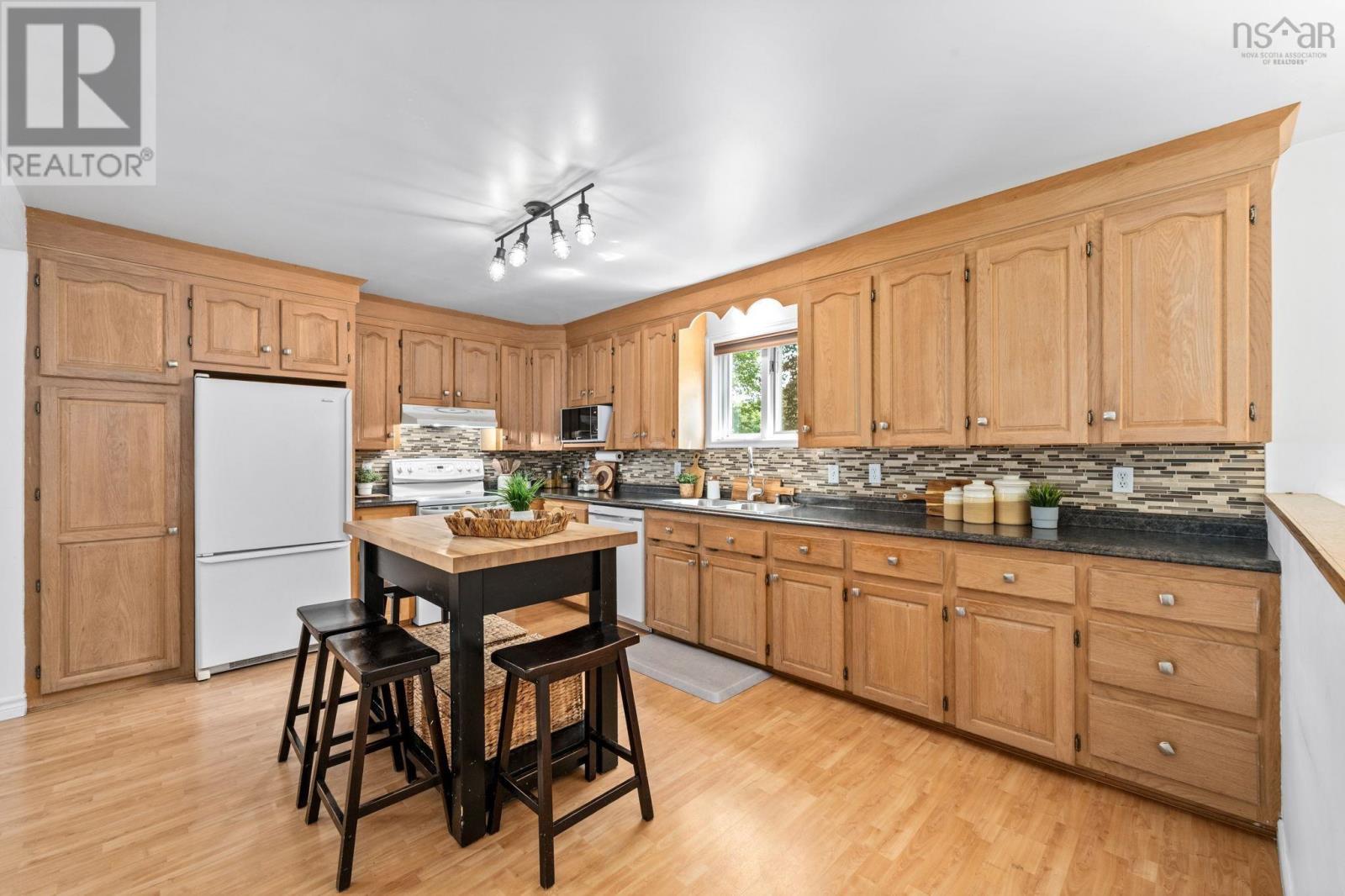 88 Lake Lewis Lane, New Russell, Nova Scotia  B0J 2M0 - Photo 9 - 202520406