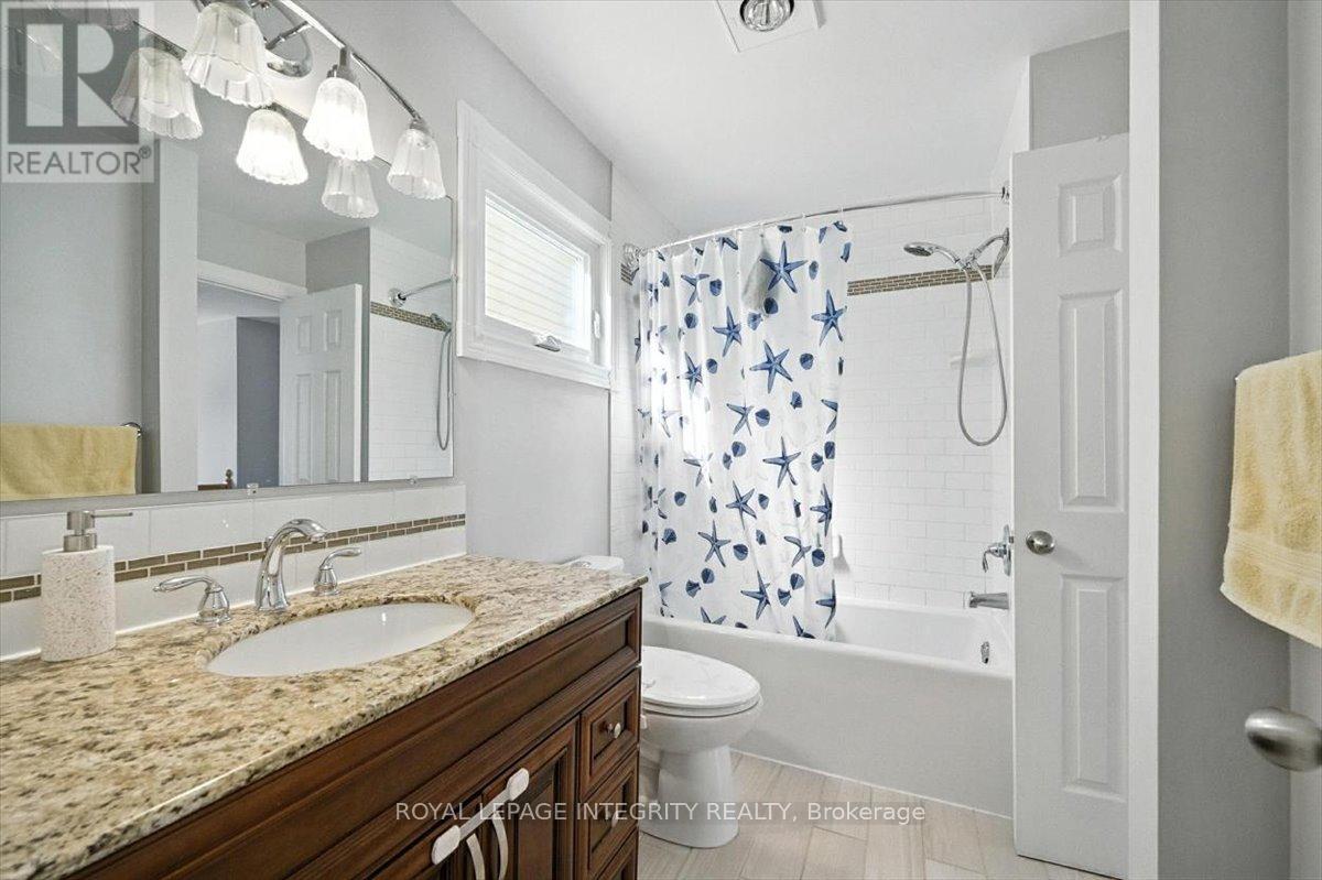 1097 Moselle Crescent, Ottawa, Ontario  K1C 2S8 - Photo 21 - X12343633