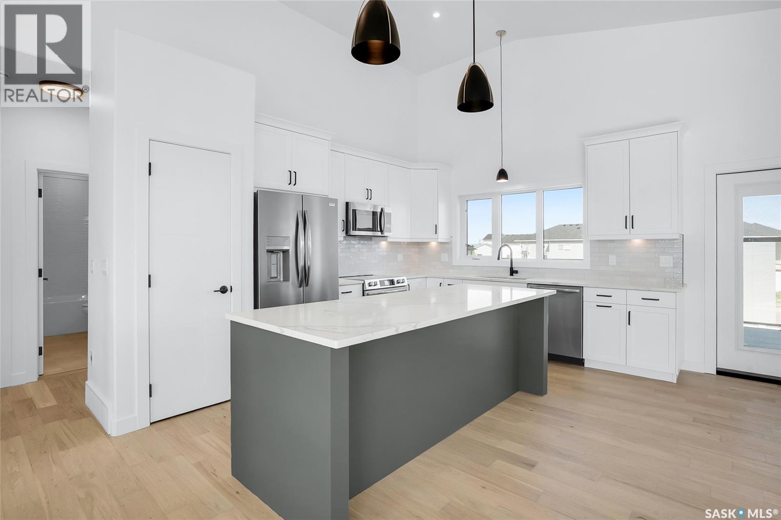 842 Ballesteros Crescent, Warman, Saskatchewan  S0K 4S4 - Photo 4 - SK015285