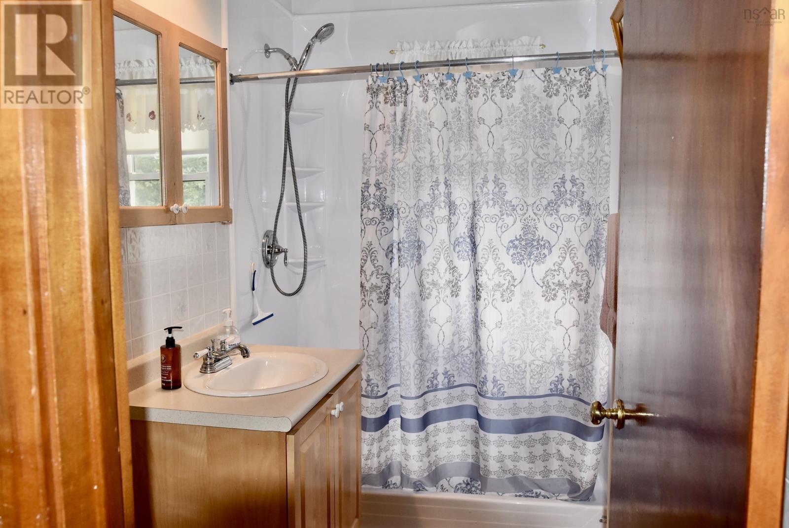 25 Acadia Street, Middleton, Nova Scotia  B0S 1P0 - Photo 19 - 202519405