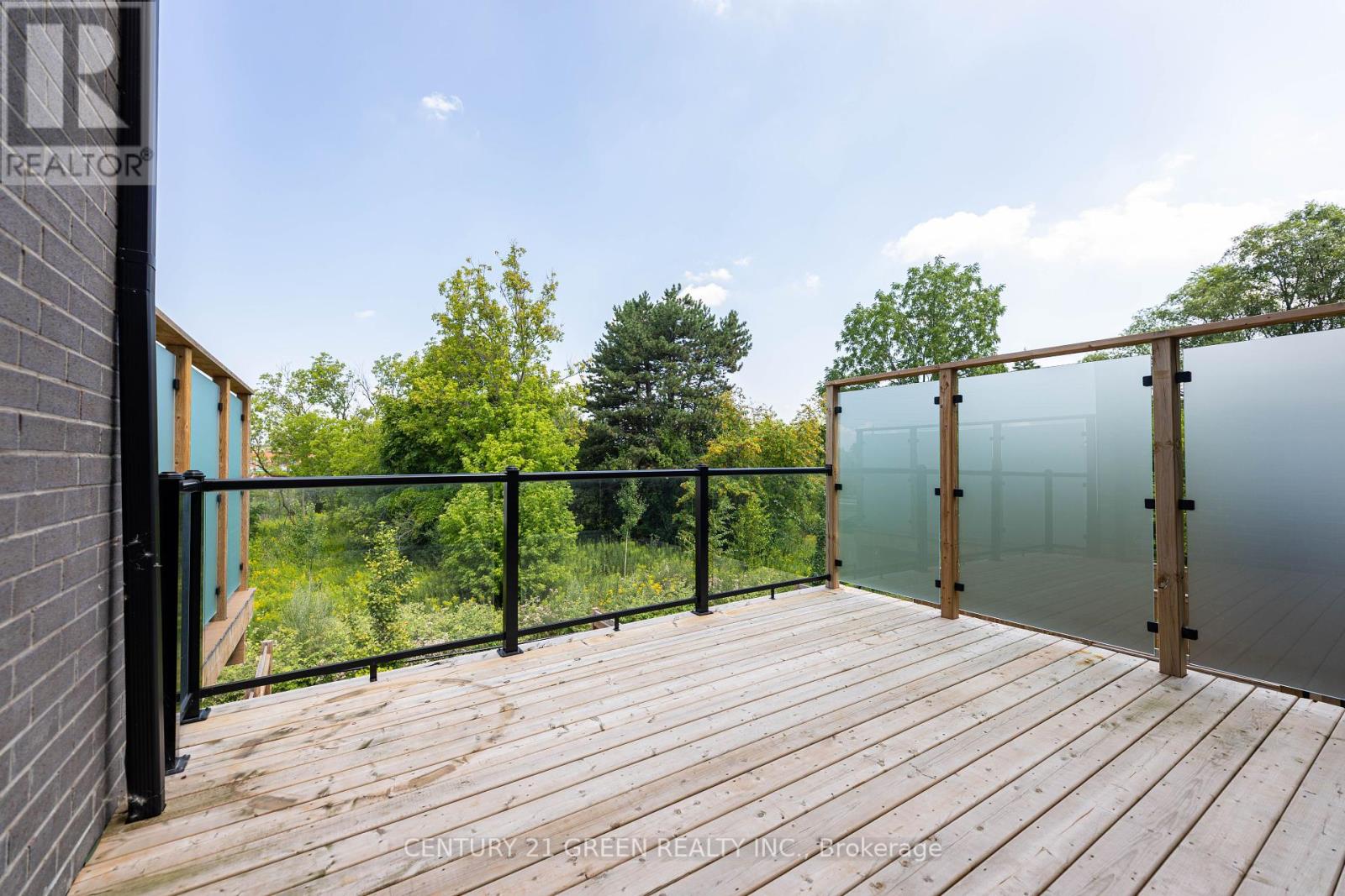 20 Sunset Beach Road, Richmond Hill, Ontario  L0E 1N0 - Photo 10 - N12343239