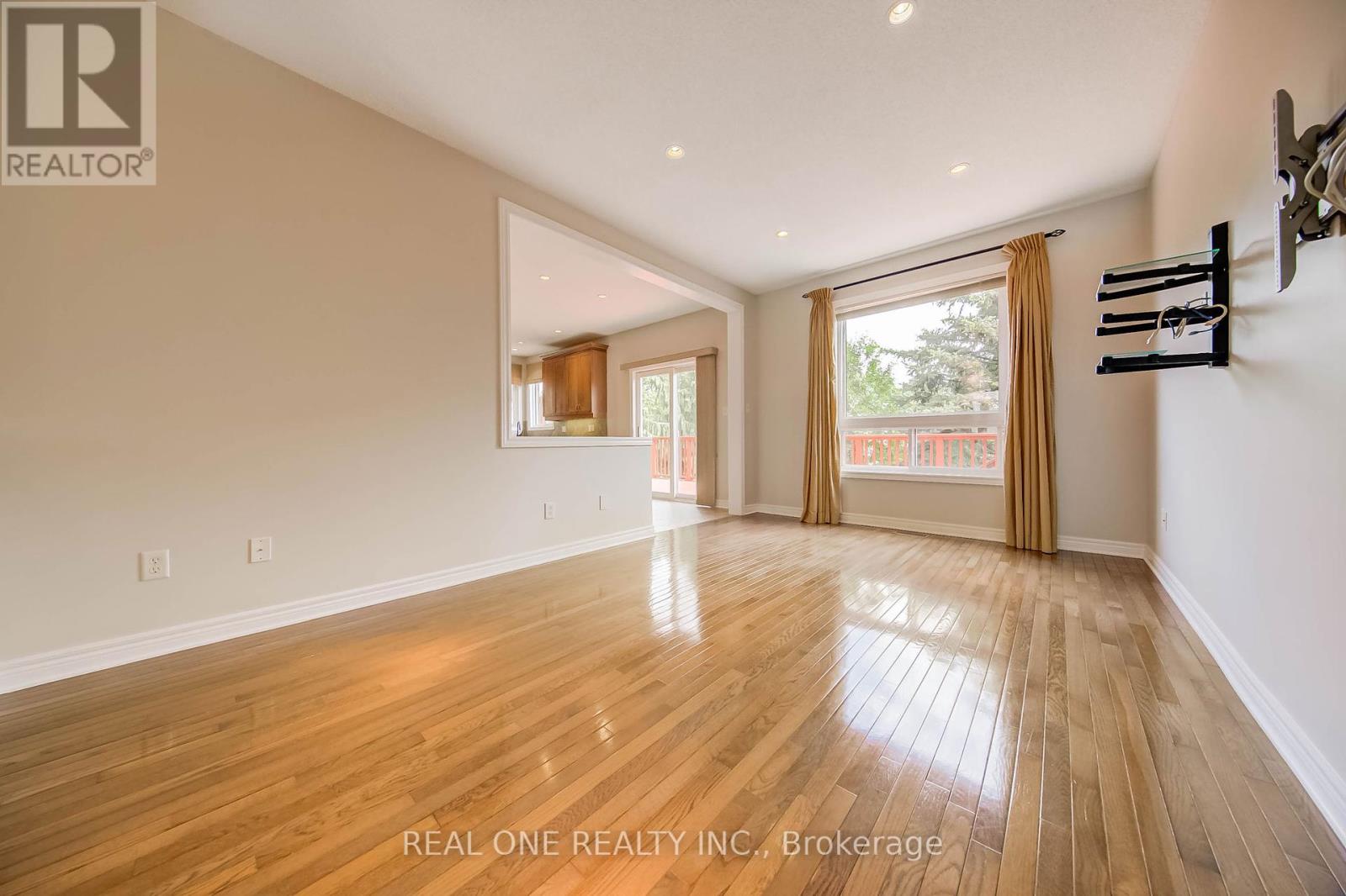 1418 Gulledge Trail, Oakville, Ontario  L6M 3Z9 - Photo 14 - W12343639