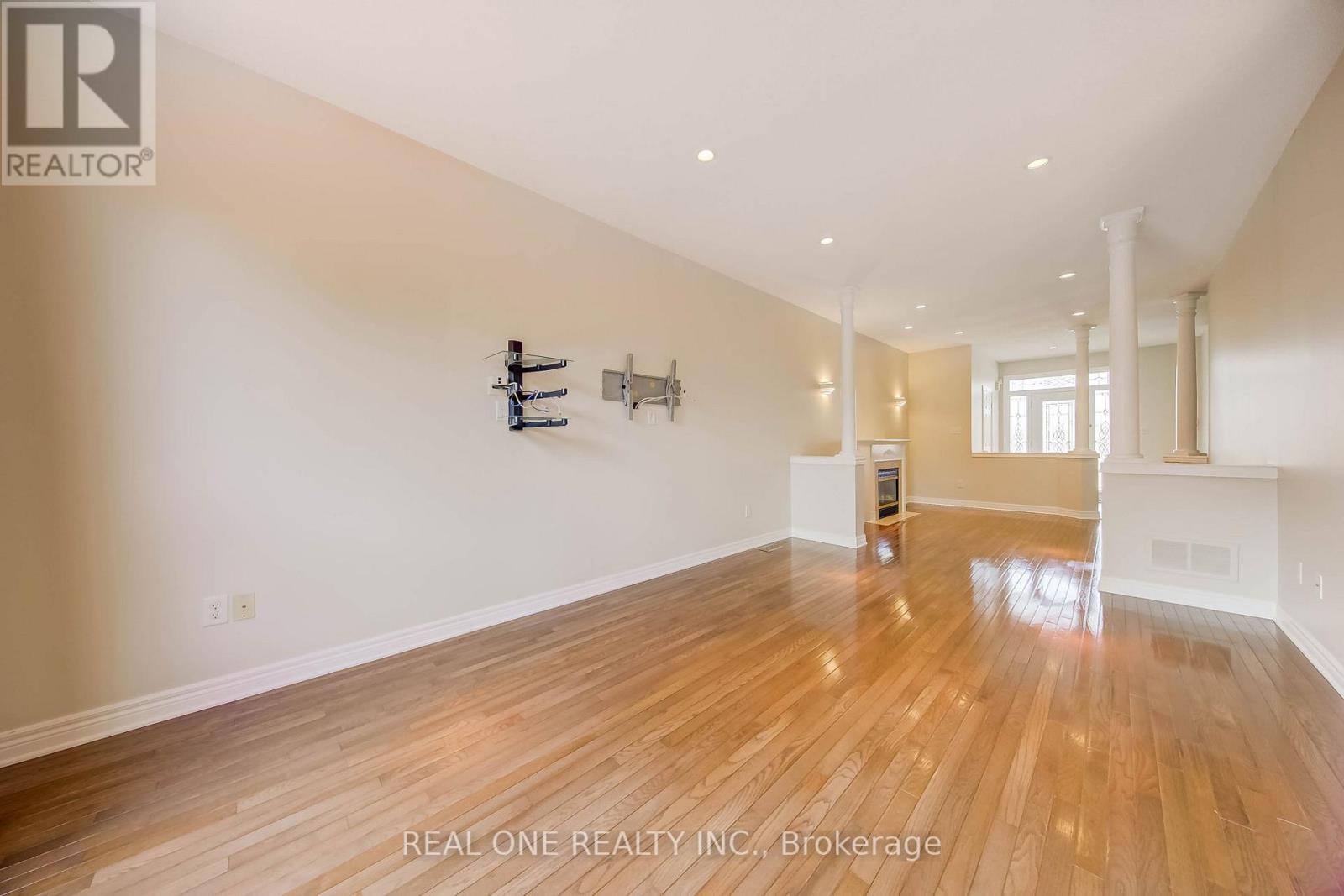 1418 Gulledge Trail, Oakville, Ontario  L6M 3Z9 - Photo 16 - W12343639