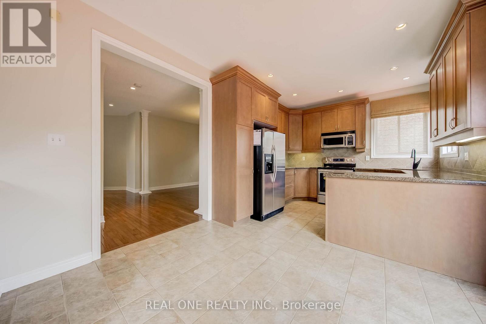 1418 Gulledge Trail, Oakville, Ontario  L6M 3Z9 - Photo 17 - W12343639