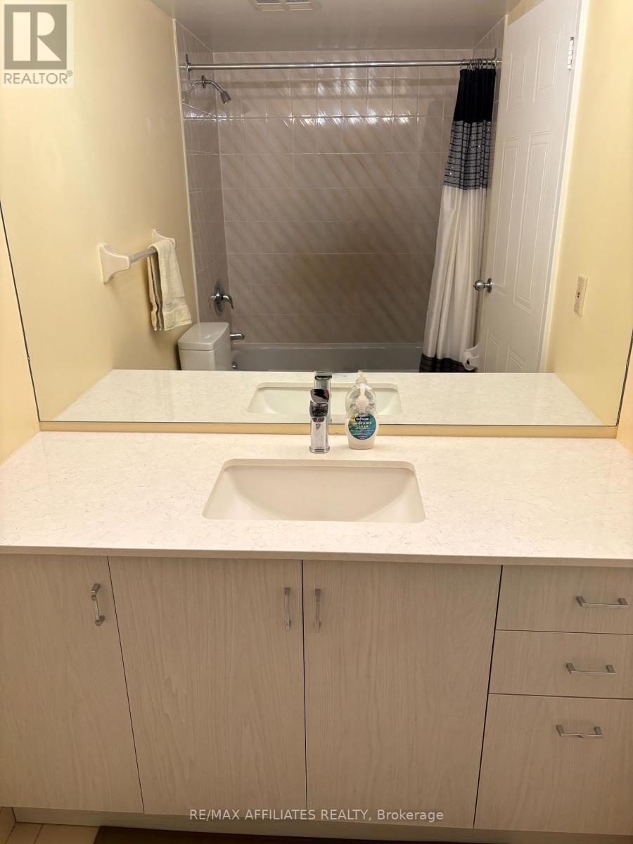 811 - 1705 Playfair Drive, Ottawa, Ontario  K1H 8P6 - Photo 14 - X12343606