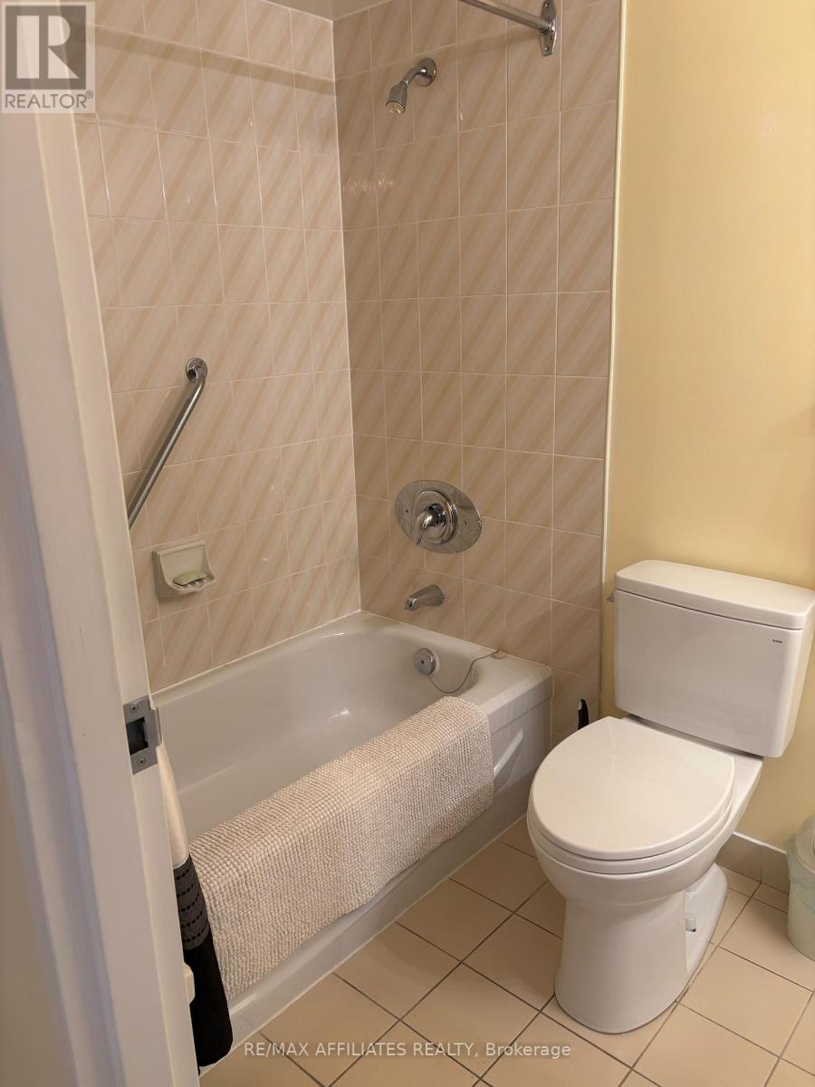 811 - 1705 Playfair Drive, Ottawa, Ontario  K1H 8P6 - Photo 13 - X12343606