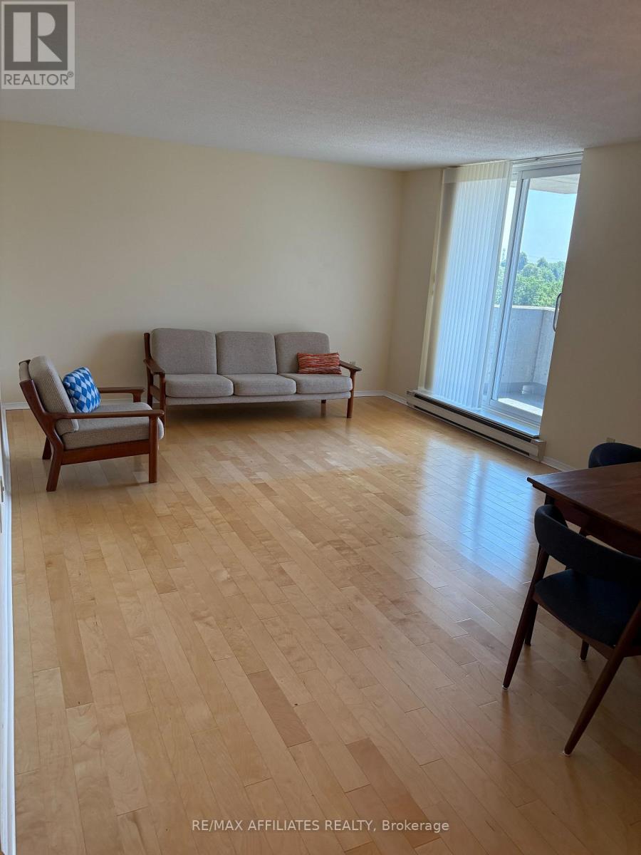 Property at 811 - 1705 PLAYFAIR DRIVE image 5